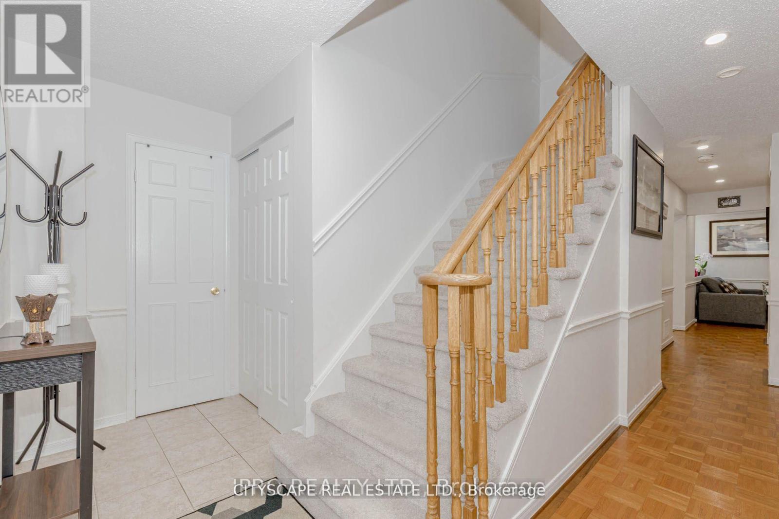 6906 Hickling Crescent N, Mississauga, ON - Indoor Photo Showing Other Room
