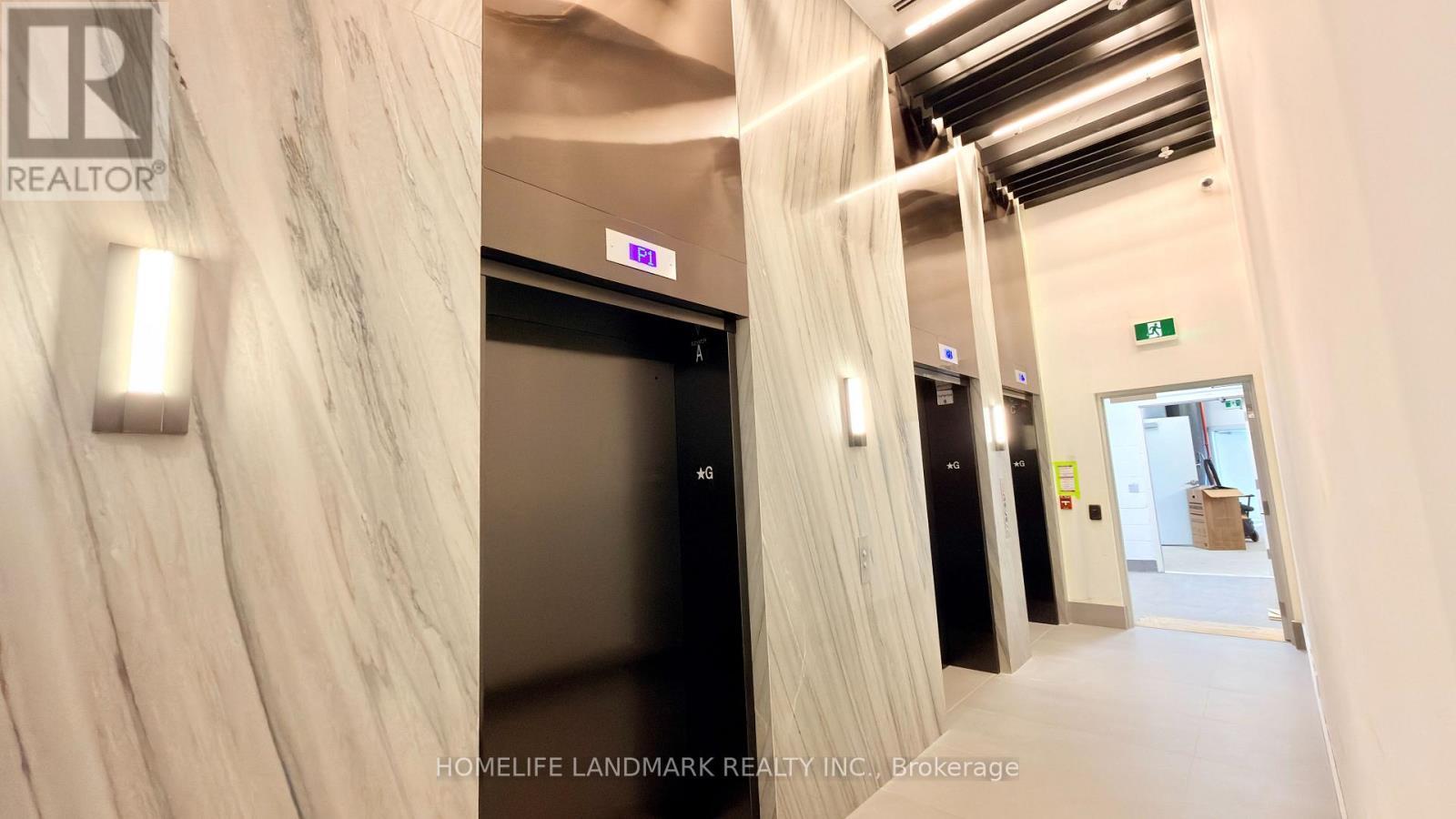 811 - 1037 The Queensway, Toronto, ON - Indoor Photo Showing Other Room