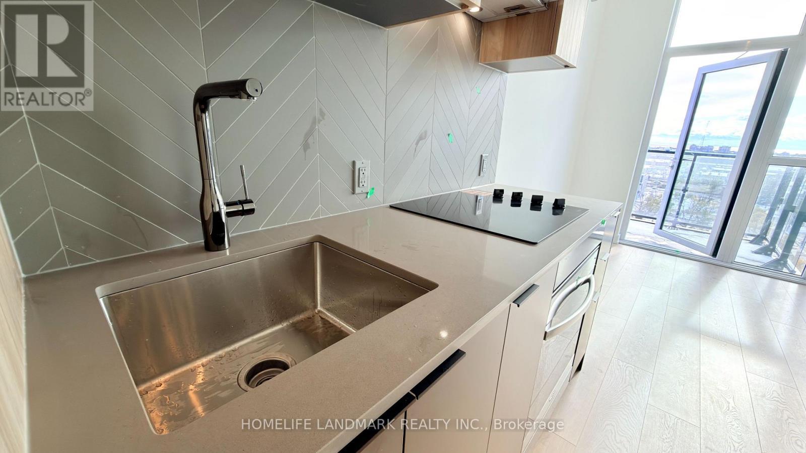 811 - 1037 The Queensway, Toronto, ON - Indoor