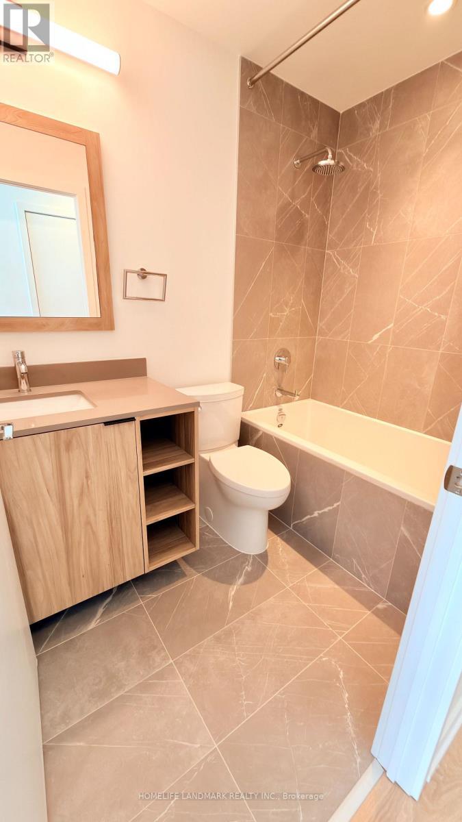 811 - 1037 The Queensway, Toronto, ON - Indoor Photo Showing Bathroom