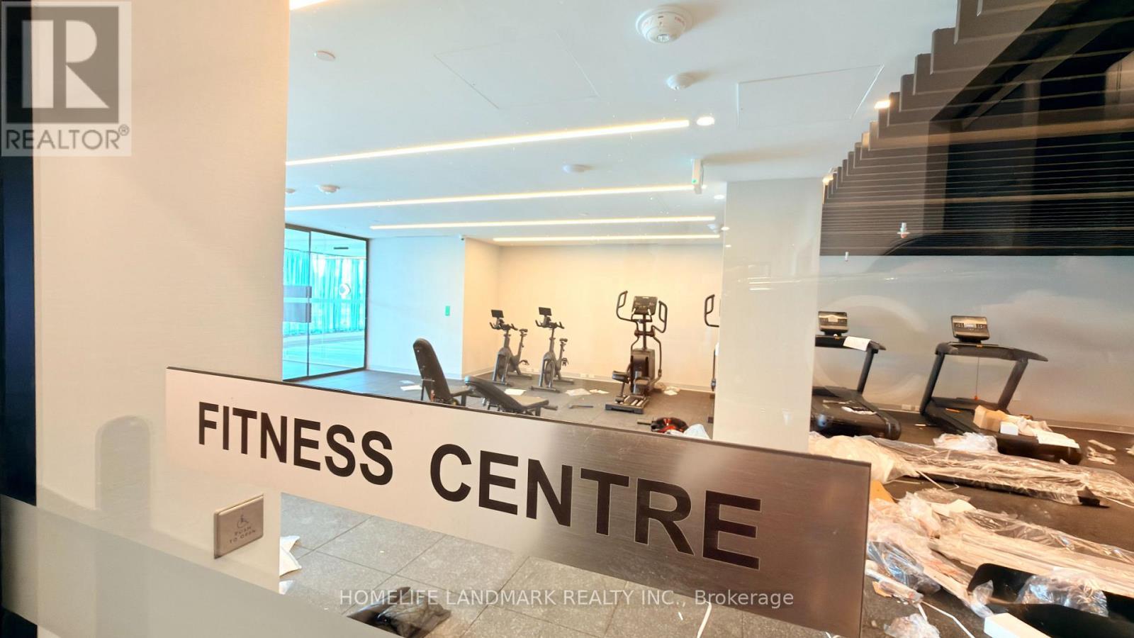 811 - 1037 The Queensway, Toronto, ON - Indoor Photo Showing Other Room