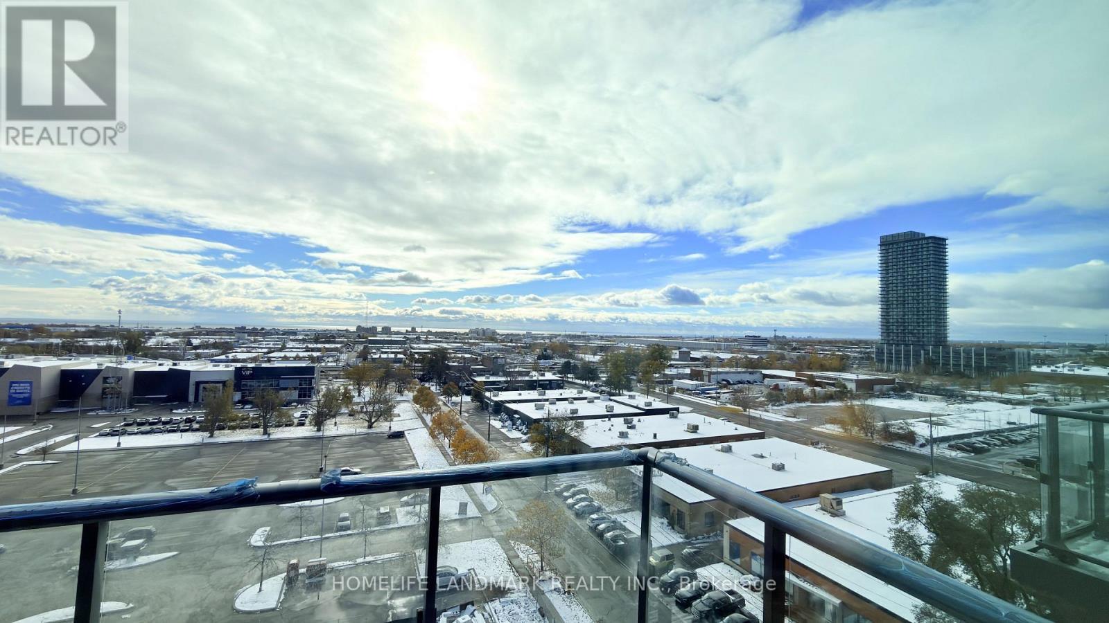 811 - 1037 The Queensway, Toronto, ON - Outdoor With View