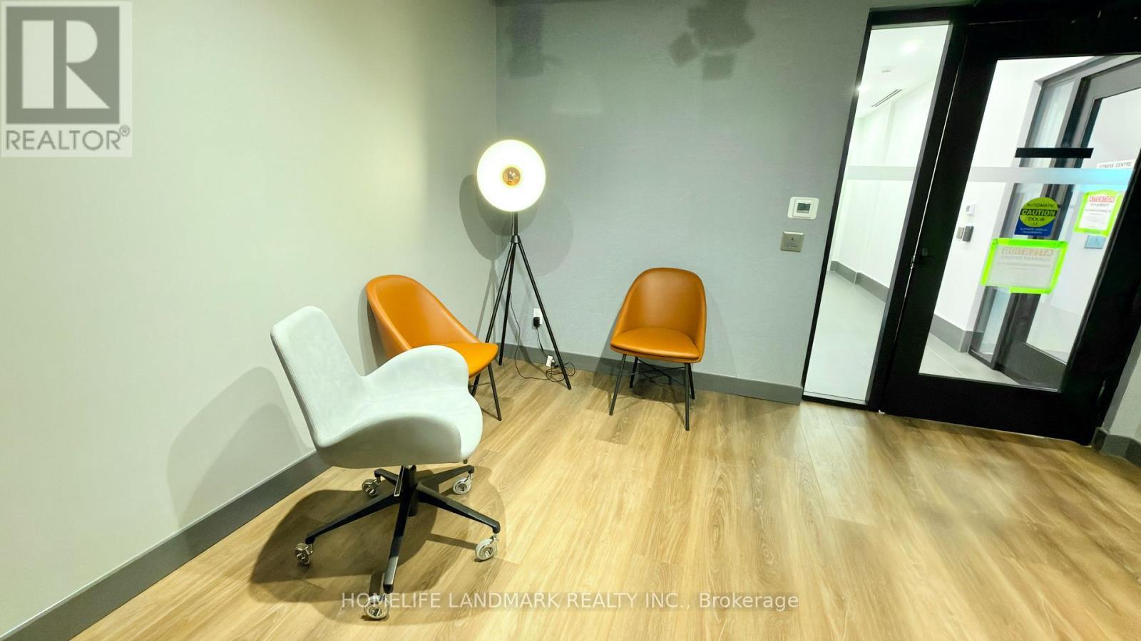 811 - 1037 The Queensway, Toronto, ON - Indoor Photo Showing Other Room