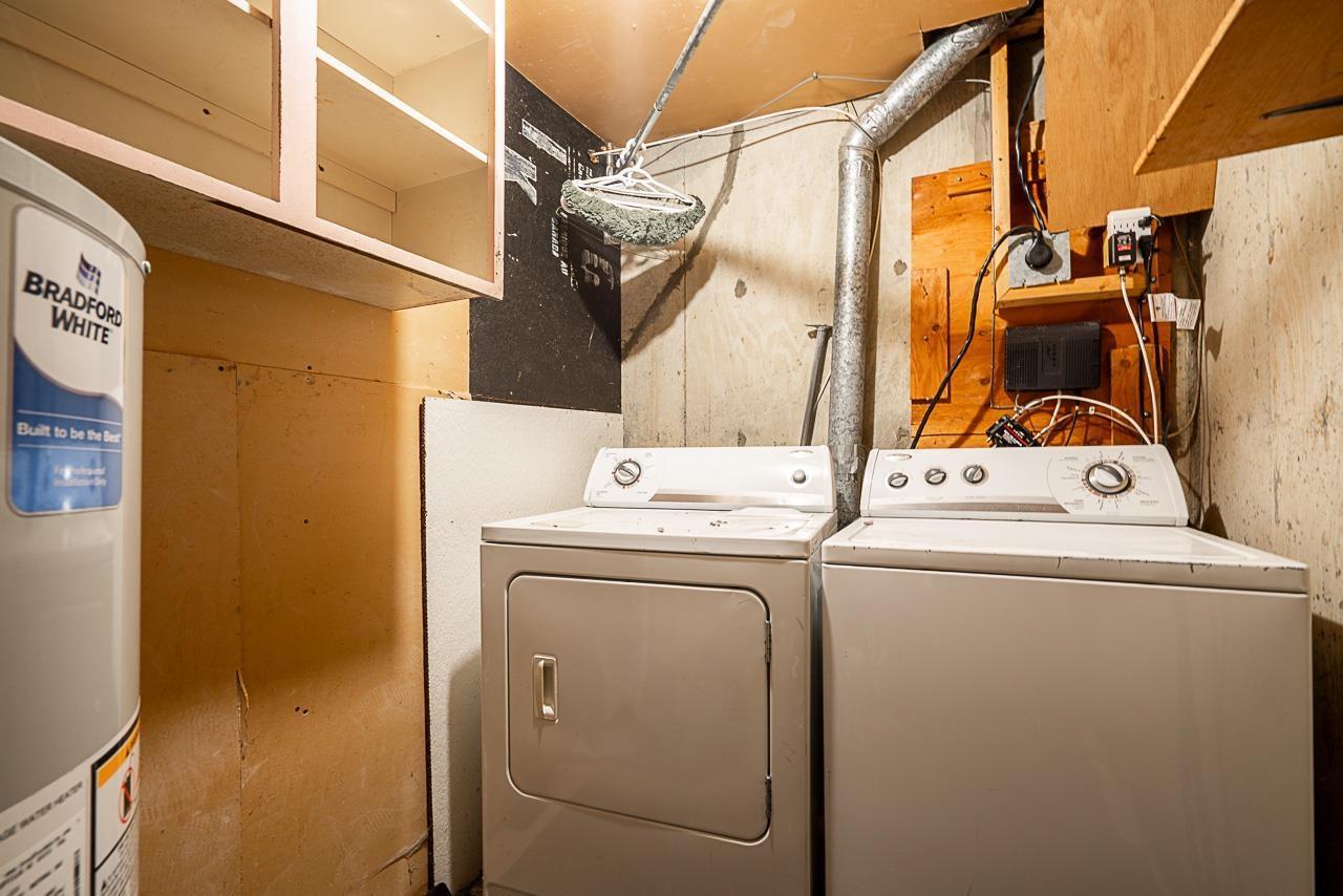 37 9348 128 Street, Surrey, BC - Indoor Photo Showing Laundry Room
