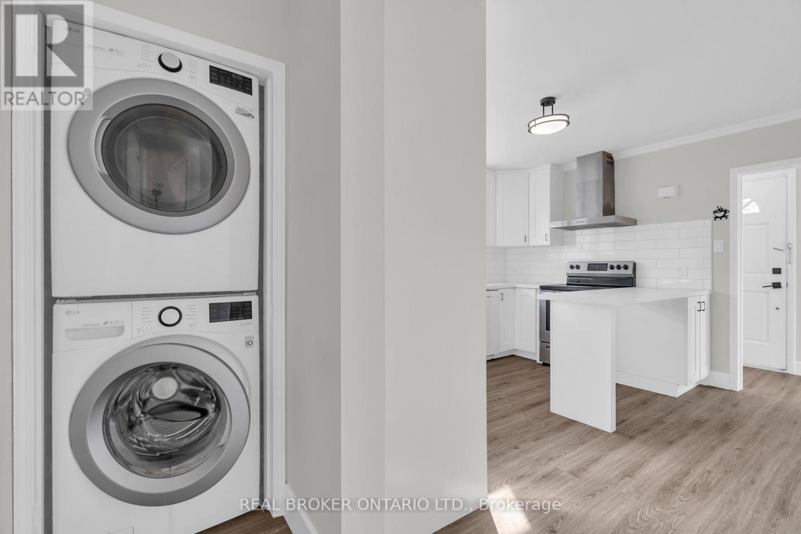 Upper Unit - 220 Bruce Street, Kitchener, ON - Indoor Photo Showing Laundry Room