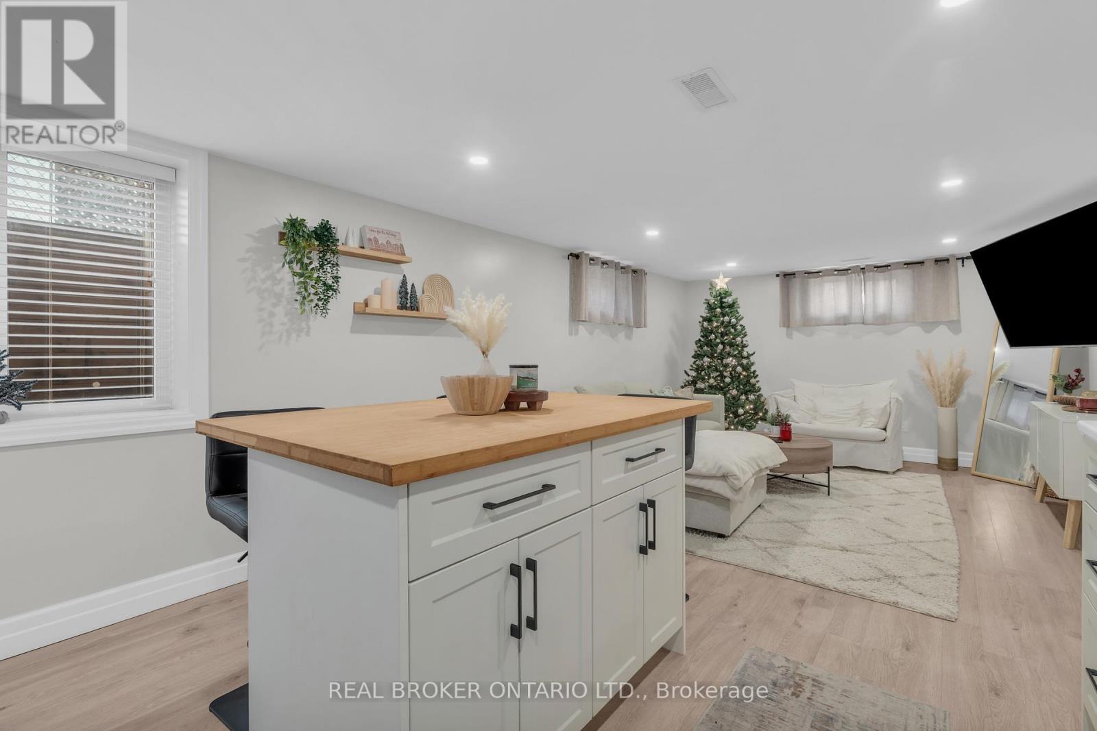 Lower Unit - 220 Bruce Street, Kitchener, ON - Indoor