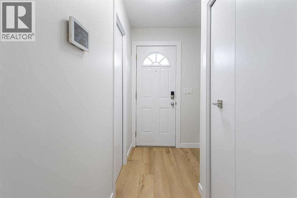 24, 64 Whitnel Court Ne, Calgary, AB - Indoor Photo Showing Other Room