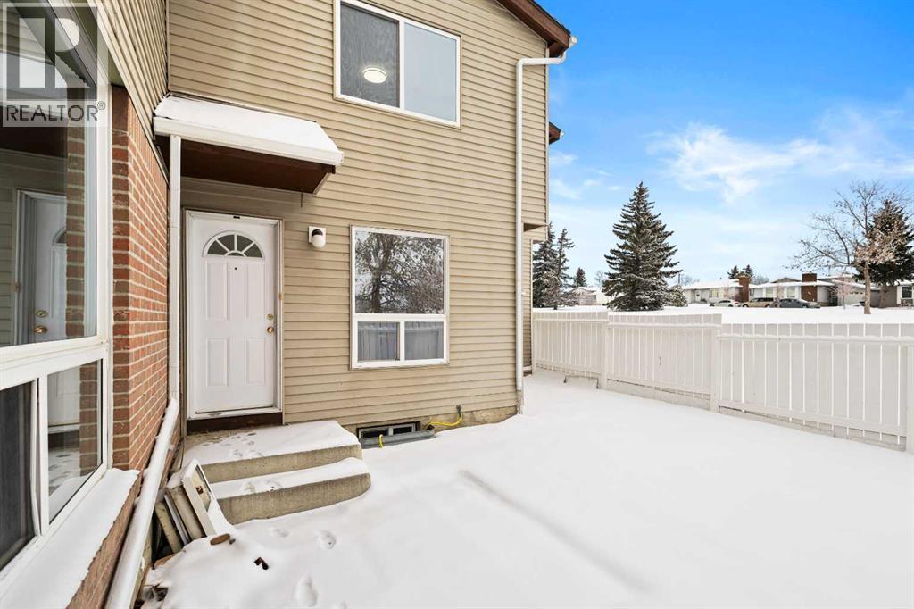 24, 64 Whitnel Court Ne, Calgary, AB - Outdoor