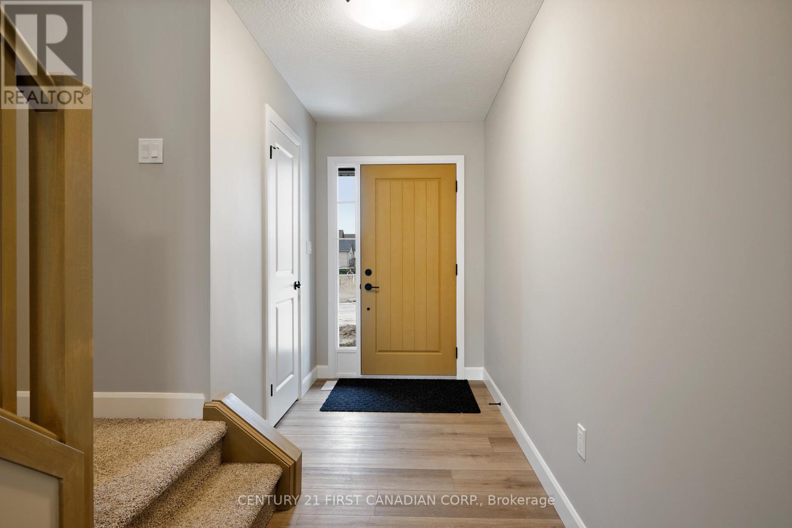 9 Twynstra Street, North Middlesex (Ailsa Craig), ON - Indoor Photo Showing Other Room