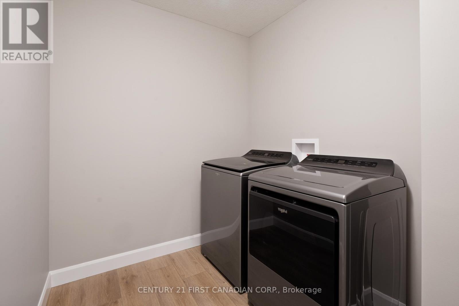 9 Twynstra Street, North Middlesex (Ailsa Craig), ON - Indoor Photo Showing Laundry Room