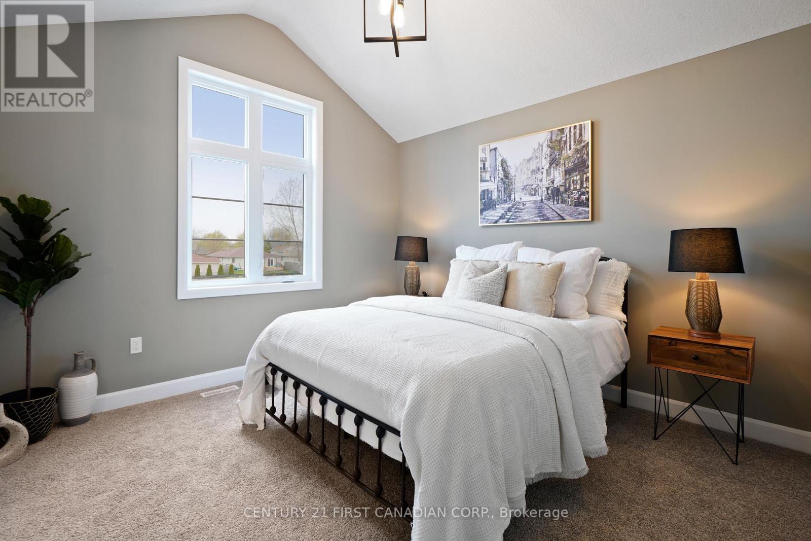 9 Twynstra Street, North Middlesex (Ailsa Craig), ON - Indoor Photo Showing Bedroom
