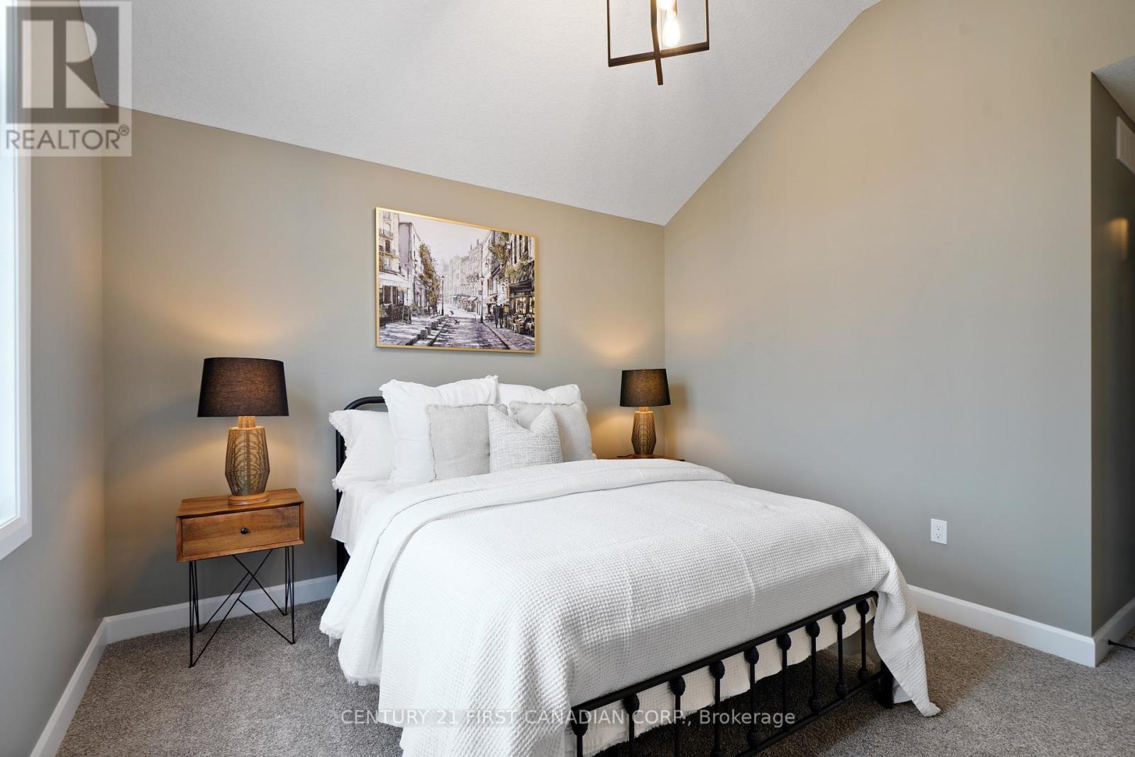 9 Twynstra Street, North Middlesex (Ailsa Craig), ON - Indoor Photo Showing Bedroom