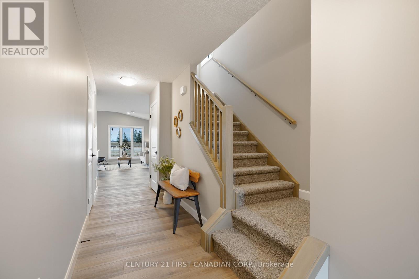 9 Twynstra Street, North Middlesex (Ailsa Craig), ON - Indoor Photo Showing Other Room