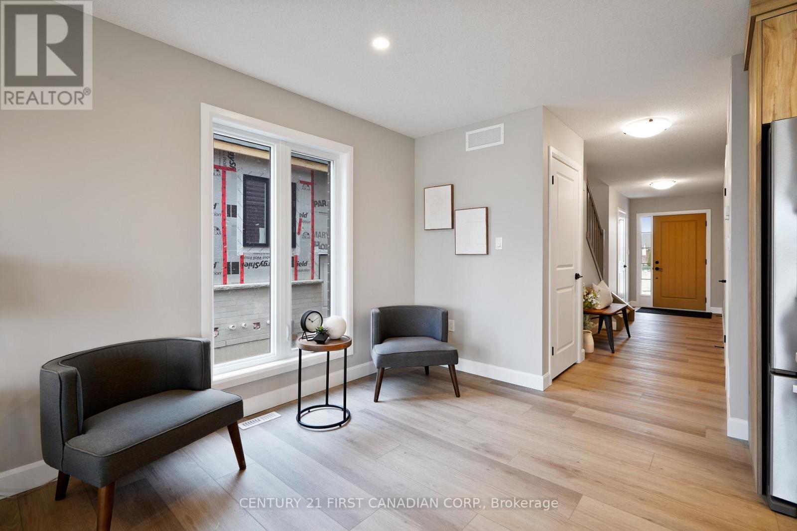 9 Twynstra Street, North Middlesex (Ailsa Craig), ON - Indoor