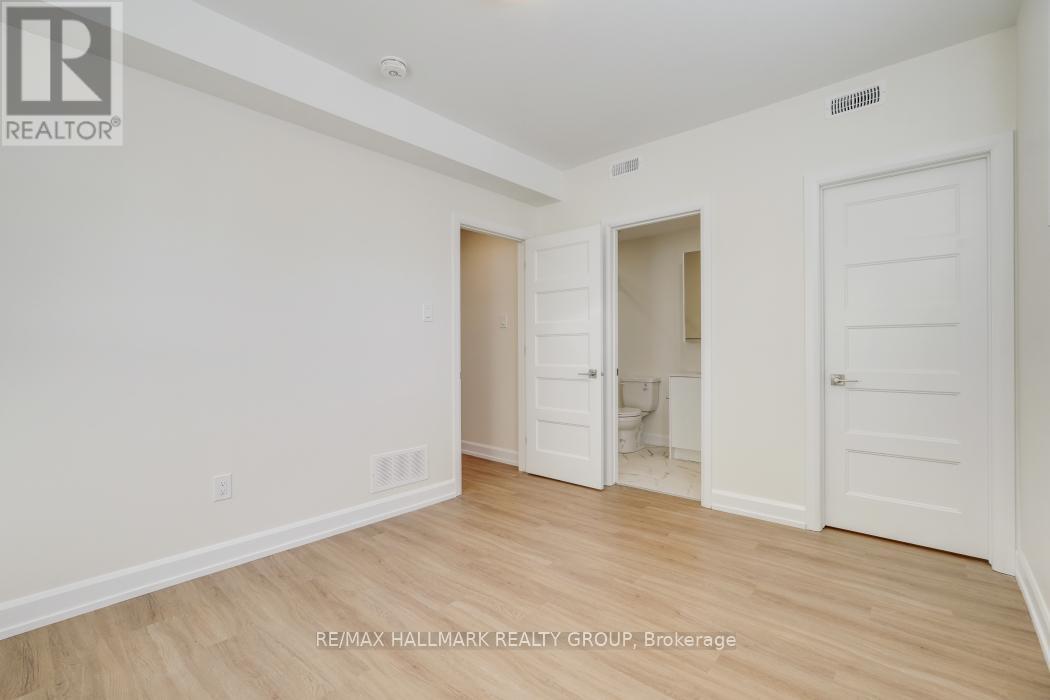 C - 956 Fisher Avenue, Ottawa, ON - Indoor Photo Showing Other Room