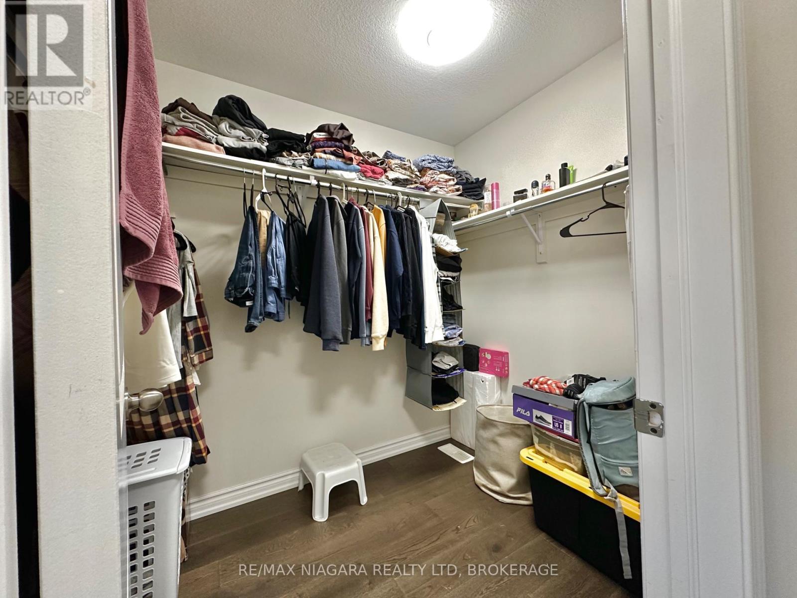 Sheraz Ahmad Re/Max Niagara 905-414-3884 - 7790 Buckeye Crescent, Niagara Falls (Brown), ON - Indoor With Storage