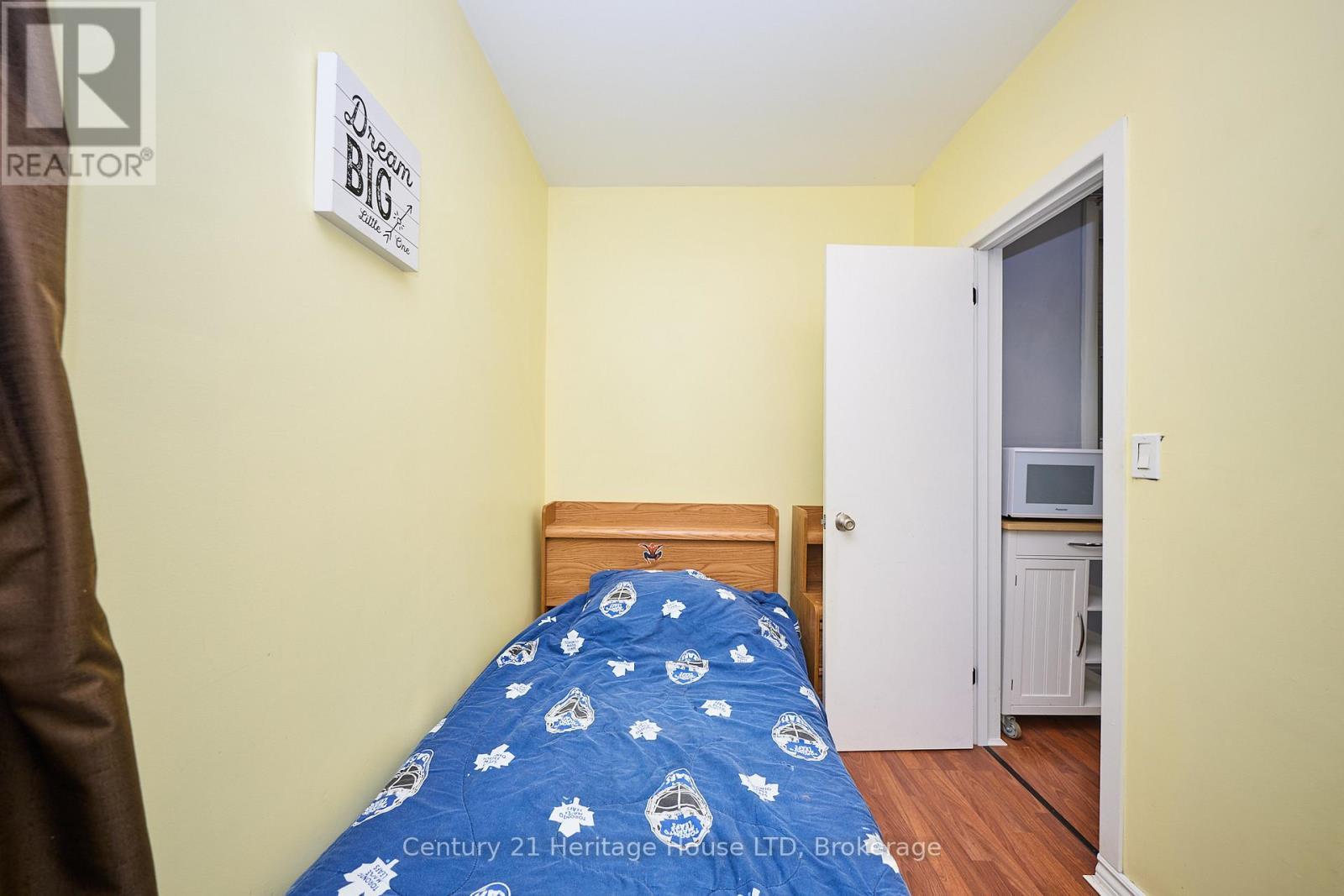78 Rodman Street, St. Catharines (Downtown), ON - Indoor Photo Showing Bedroom