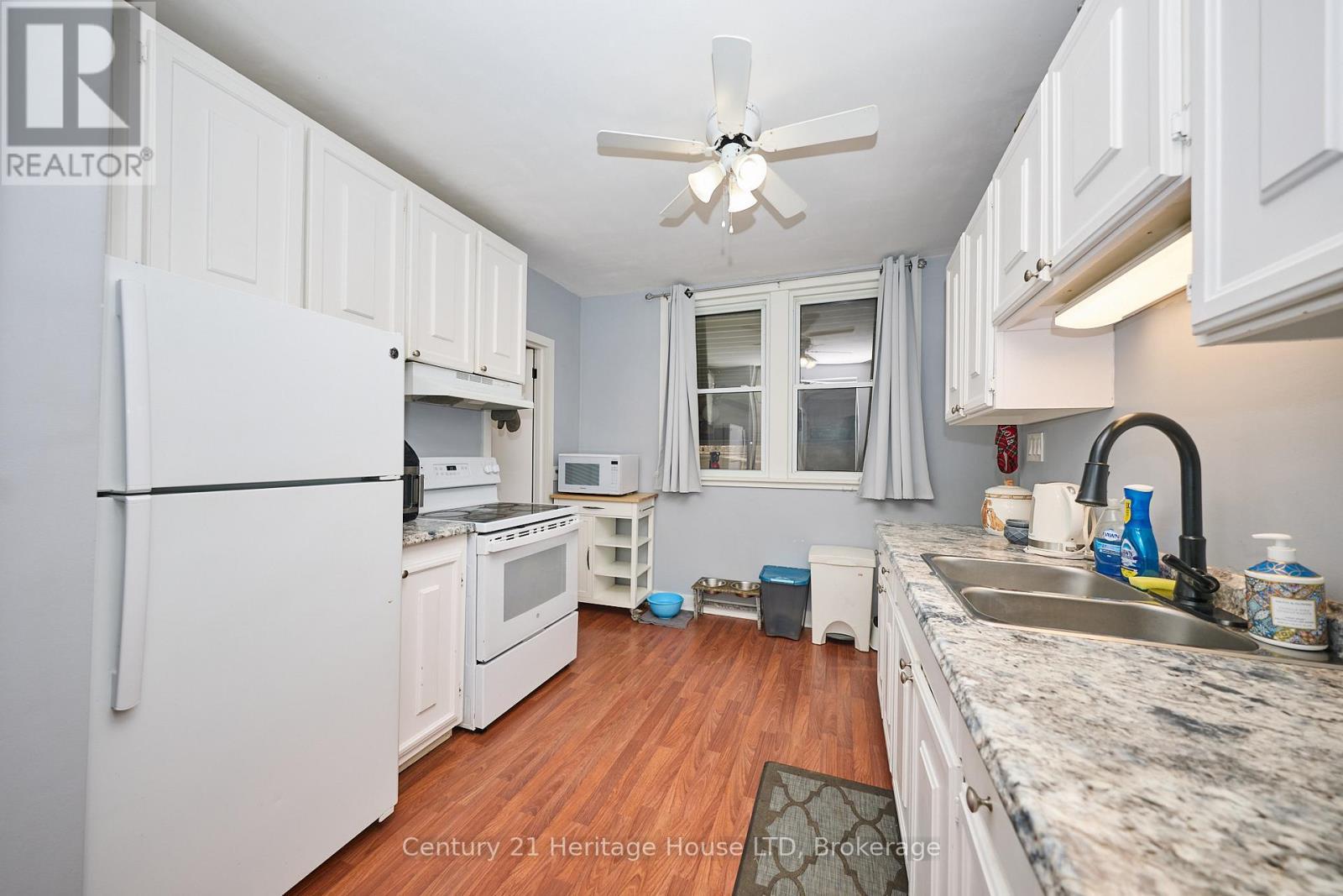 78 Rodman Street, St. Catharines (Downtown), ON - Indoor Photo Showing Kitchen With Double Sink
