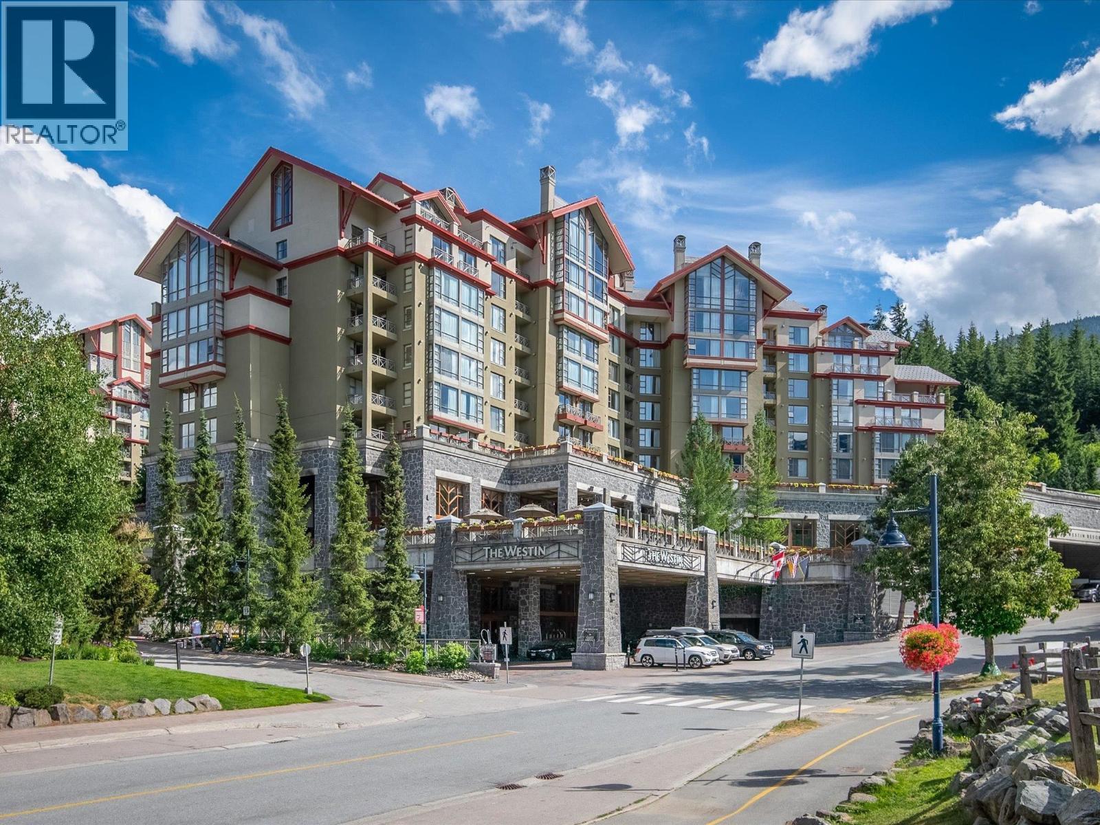 881 4090 Whistler Way, Whistler, BC - Outdoor With Facade