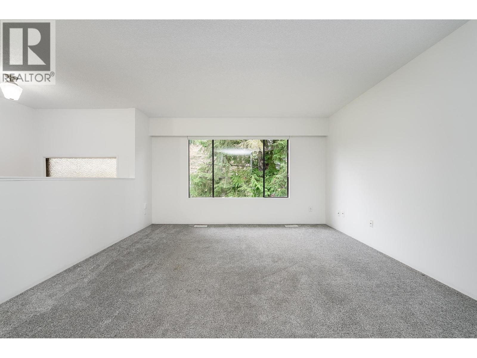 11671 211 Street, Maple Ridge, BC - Indoor