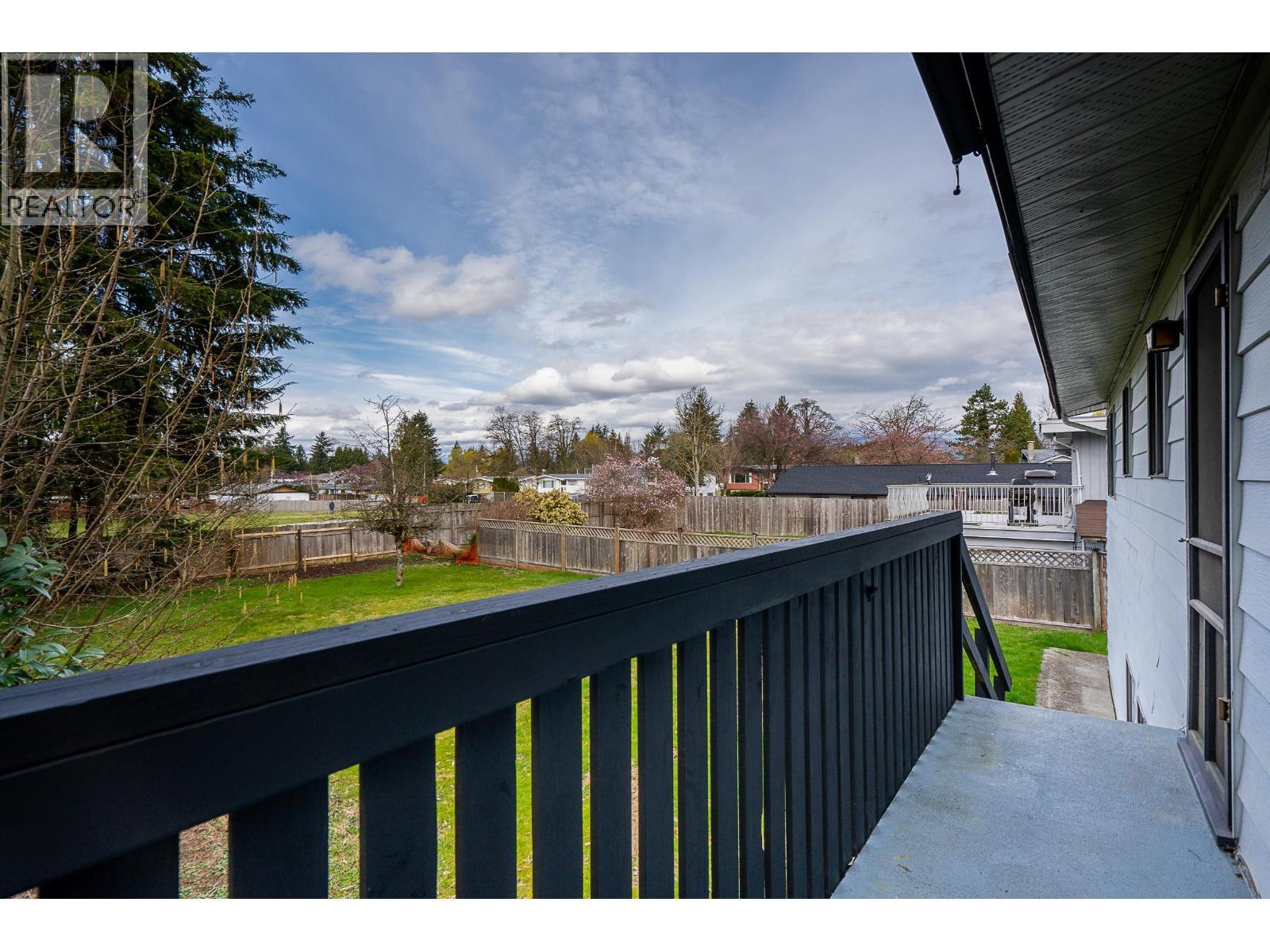 11671 211 Street, Maple Ridge, BC - Outdoor