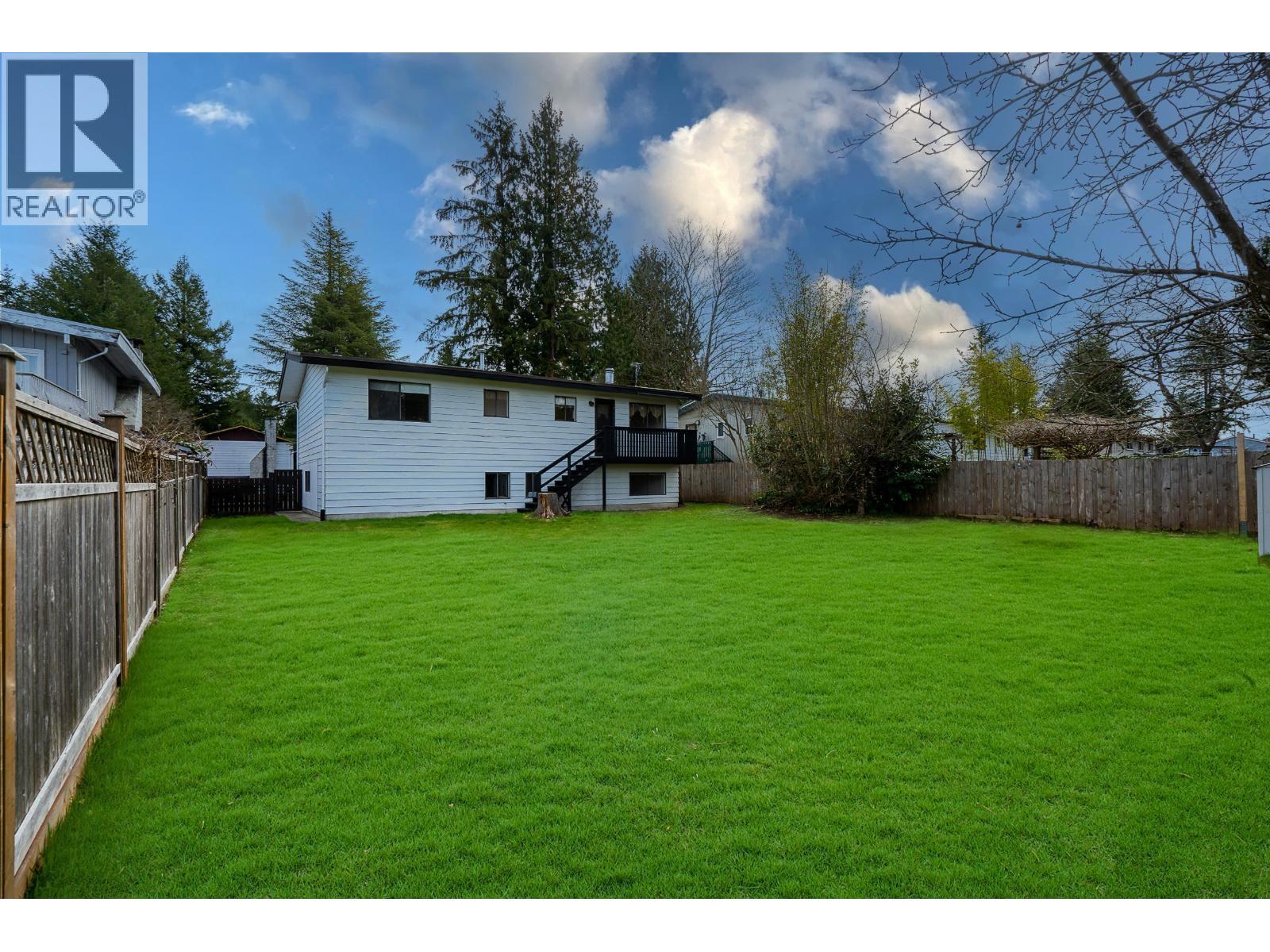 11671 211 Street, Maple Ridge, BC - Outdoor