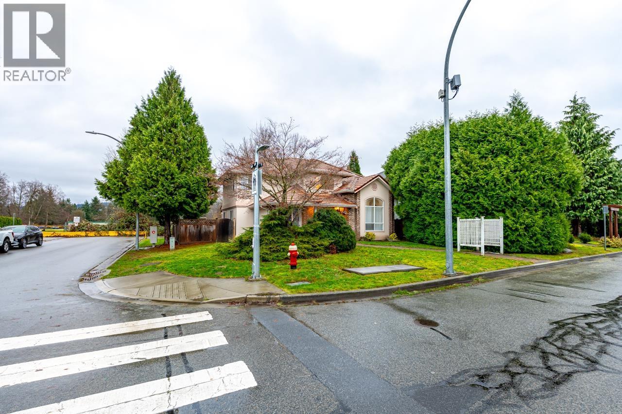 887 Riverside Drive, Port Coquitlam, BC - Outdoor