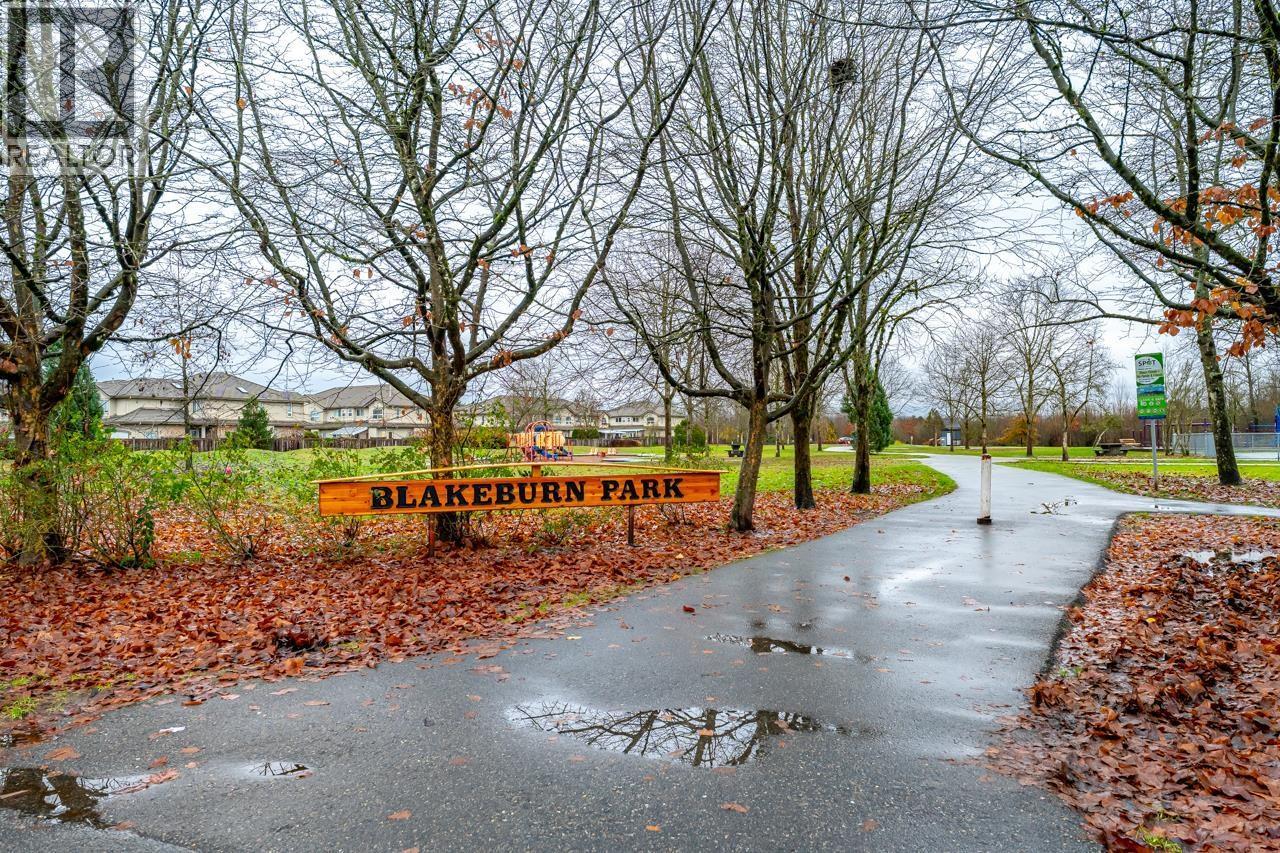 887 Riverside Drive, Port Coquitlam, BC - Outdoor