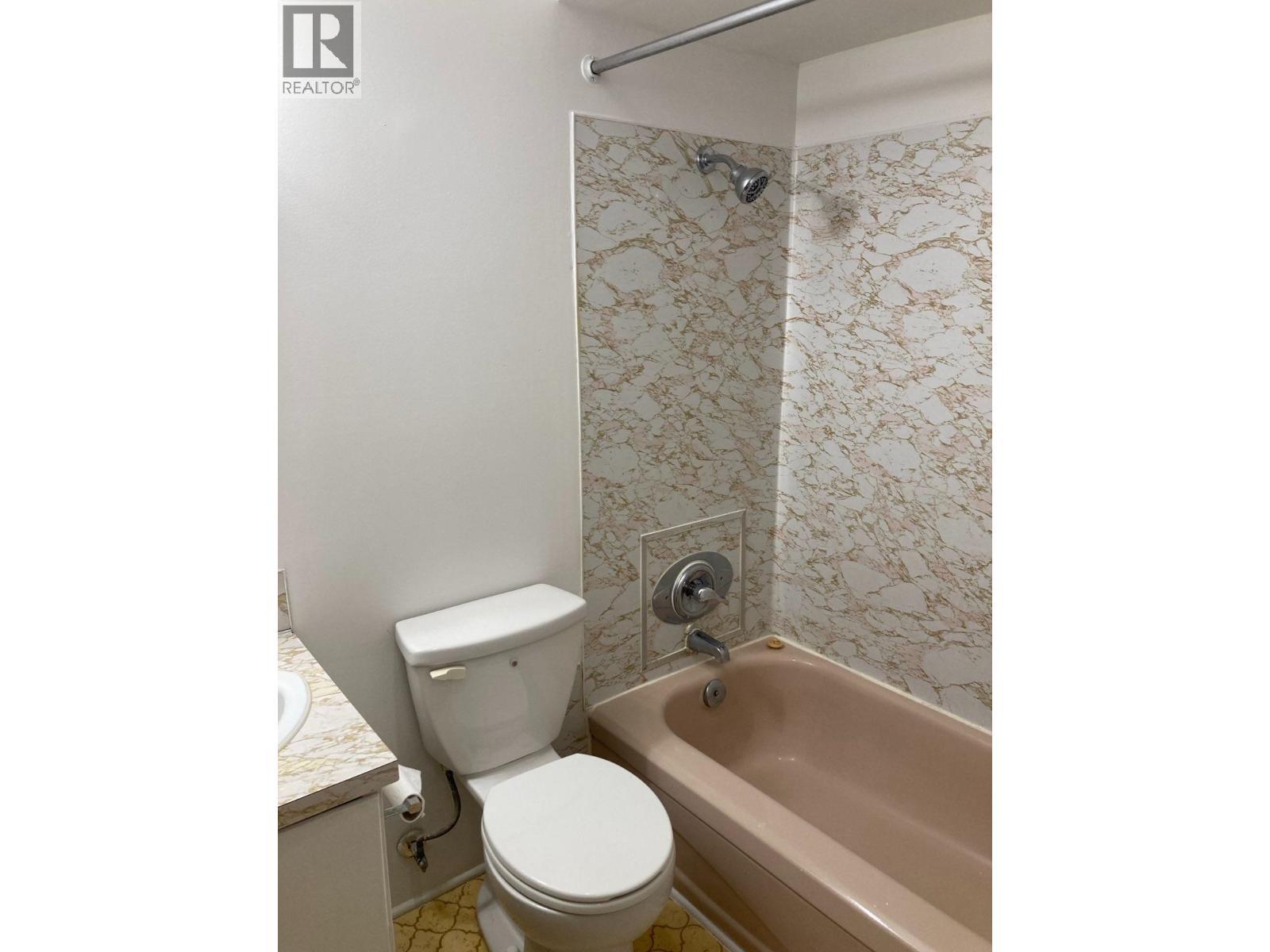 214 3570 East Hastings Street, Vancouver, BC - Indoor Photo Showing Bathroom