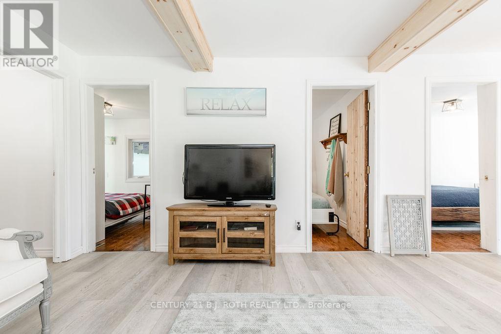 7 Oliver Drive, Tiny, ON - Indoor