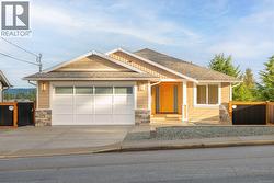 912 Howard Ave Nanaimo, BC V9R 0G2