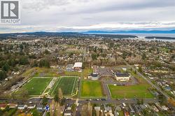 Walking distance to Barsby School, sports fields and park -