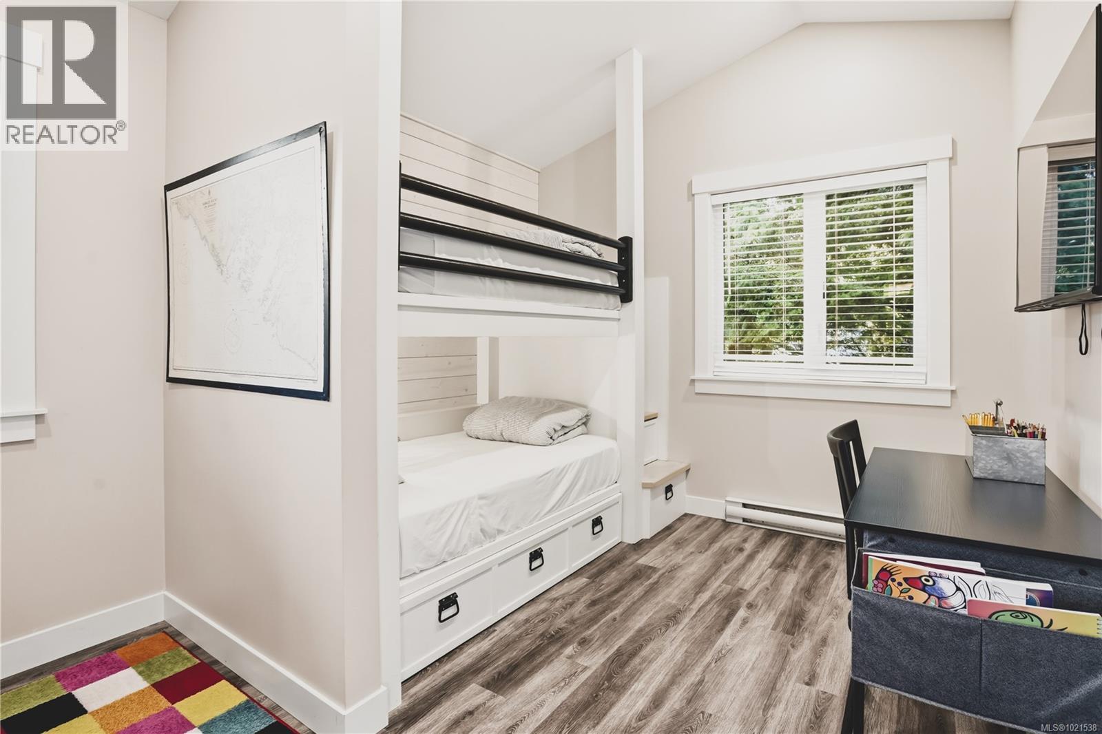 1078 Tyee Terr, Ucluelet, BC - Indoor