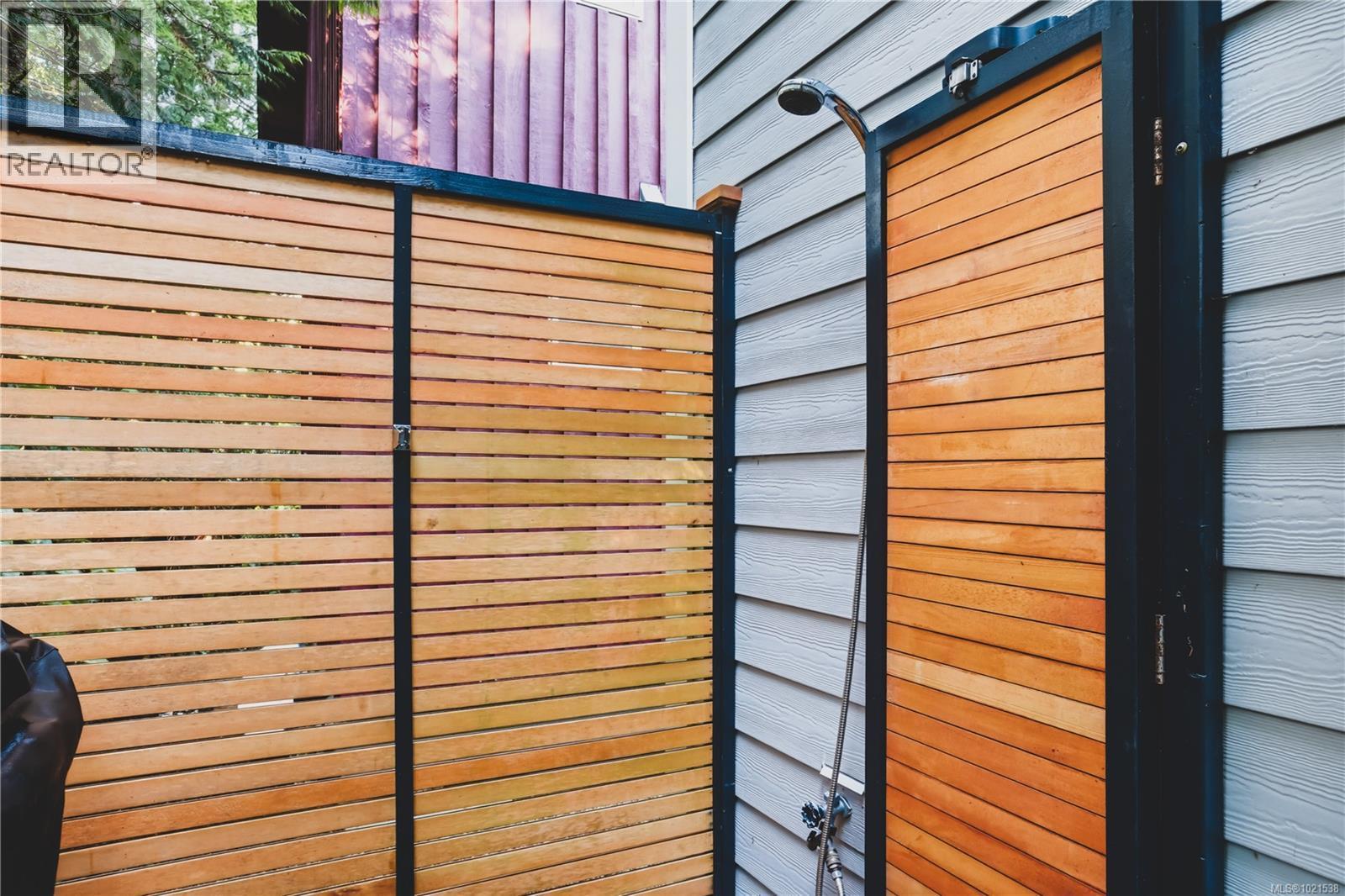 1078 Tyee Terr, Ucluelet, BC - Outdoor With Exterior