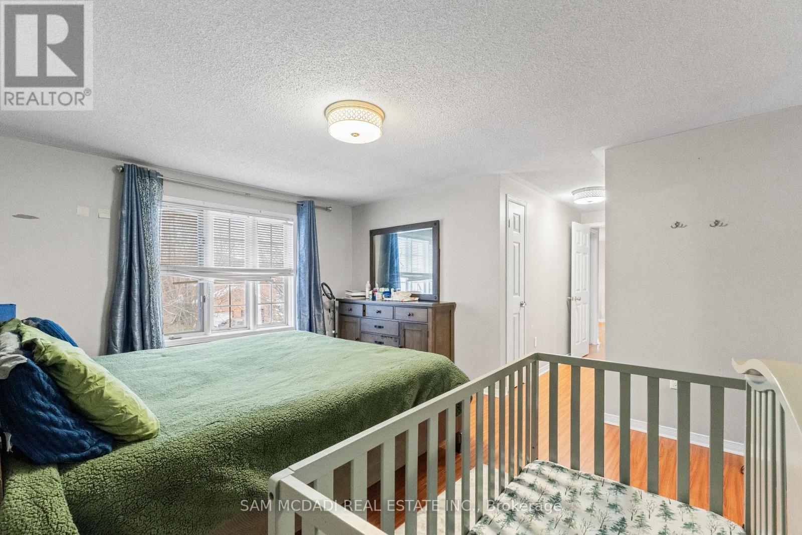 1073 Gabriel Place, Burlington, ON - Indoor Photo Showing Bedroom
