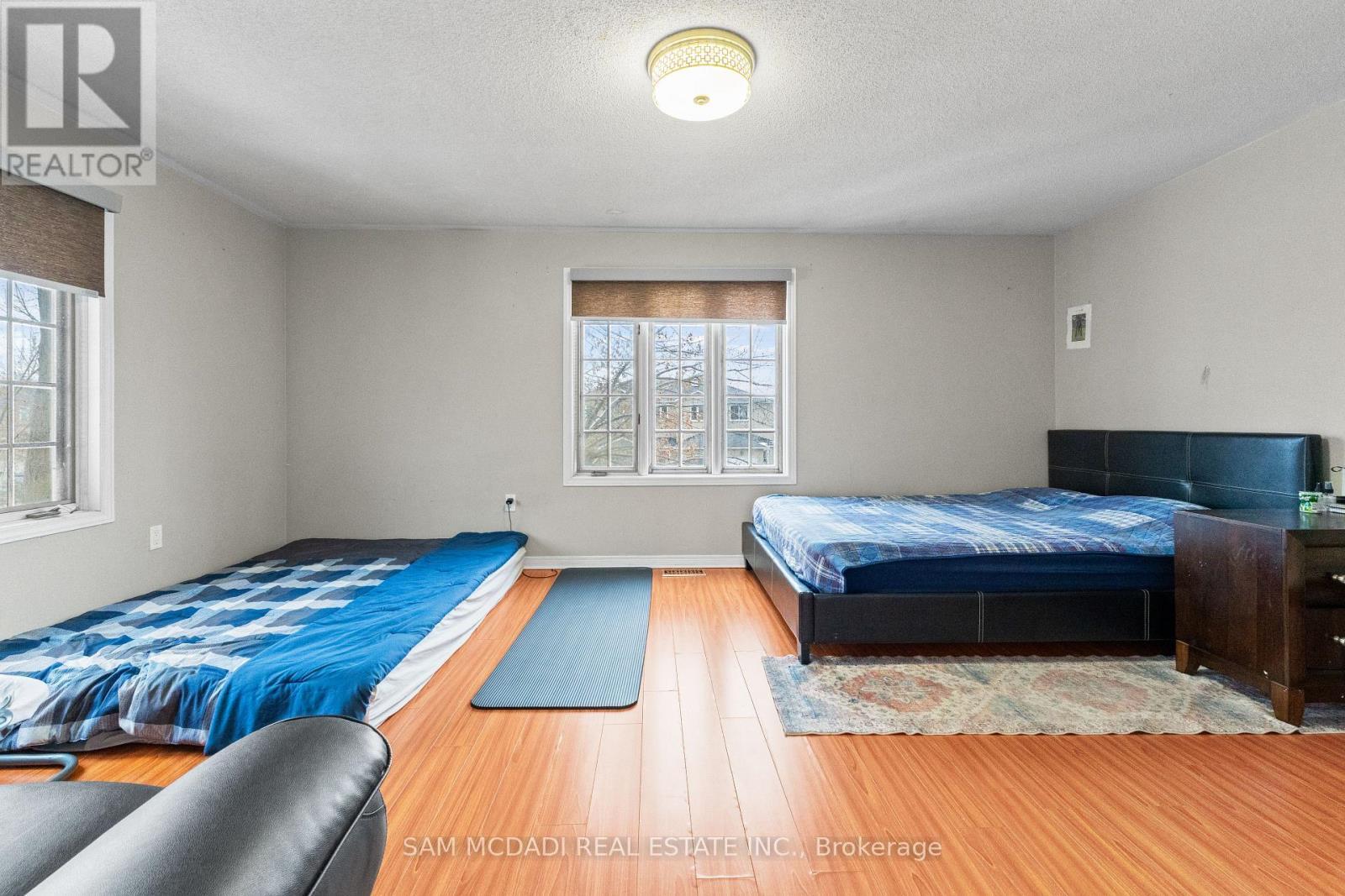1073 Gabriel Place, Burlington, ON - Indoor Photo Showing Bedroom