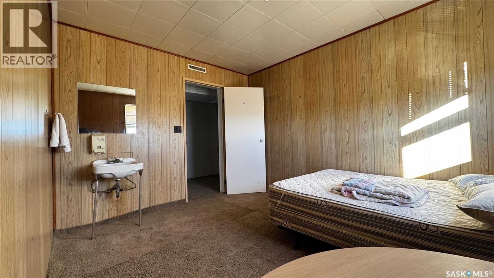 200 Washington Avenue, Hanley, SK