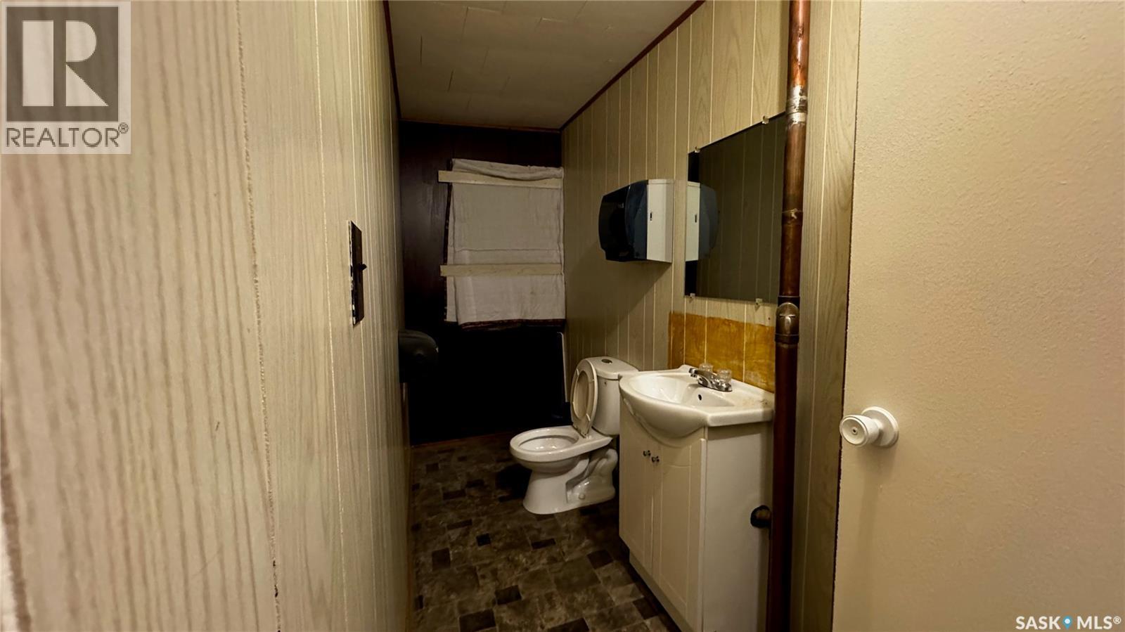 200 Washington Avenue, Hanley, SK