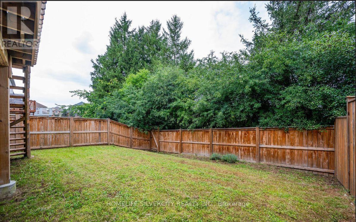 Basement - 194 Eaglecrest Street, Kitchener, ON - Outdoor