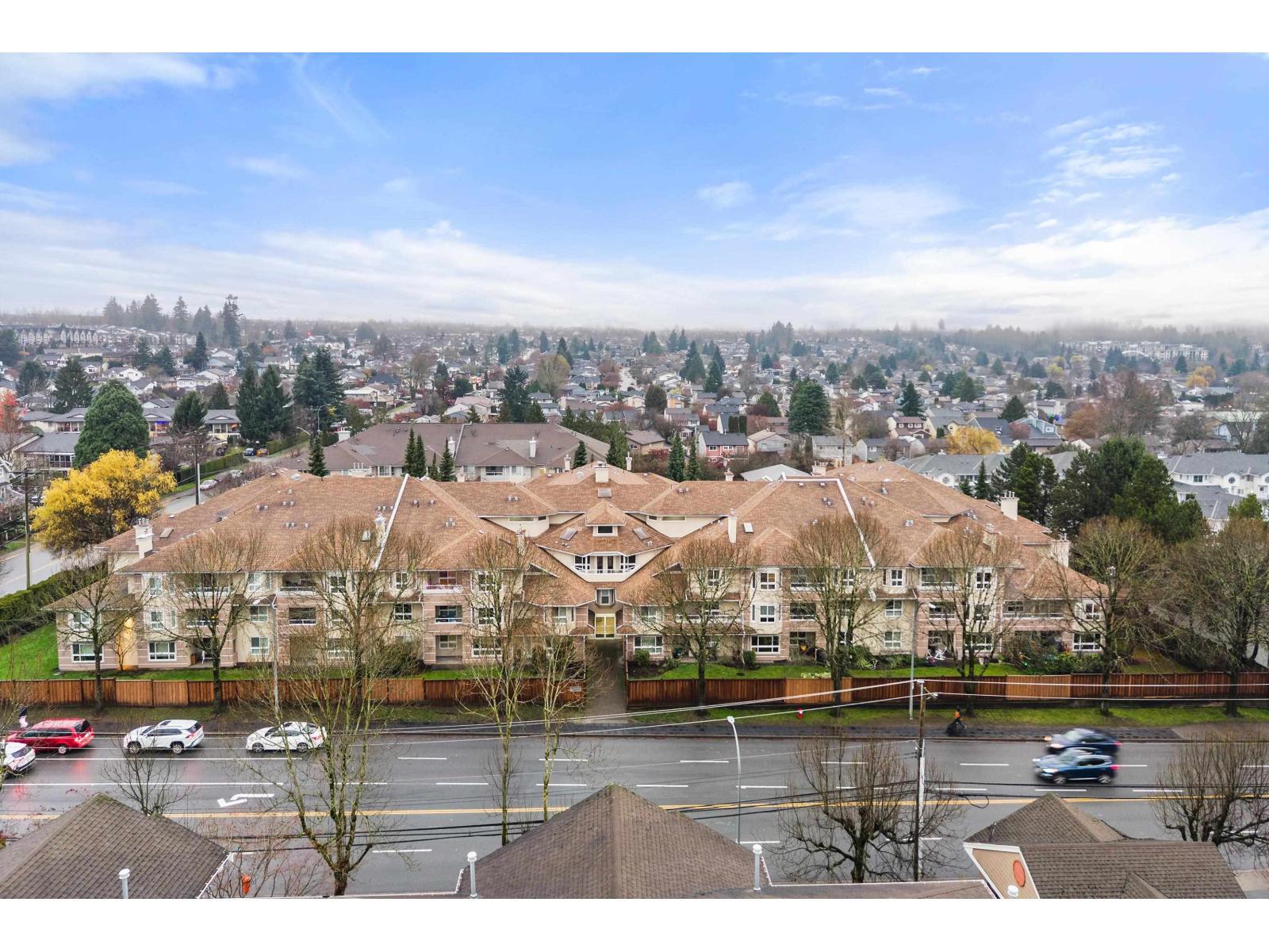 402 19721 64 Avenue, Langley, BC - Outdoor With View