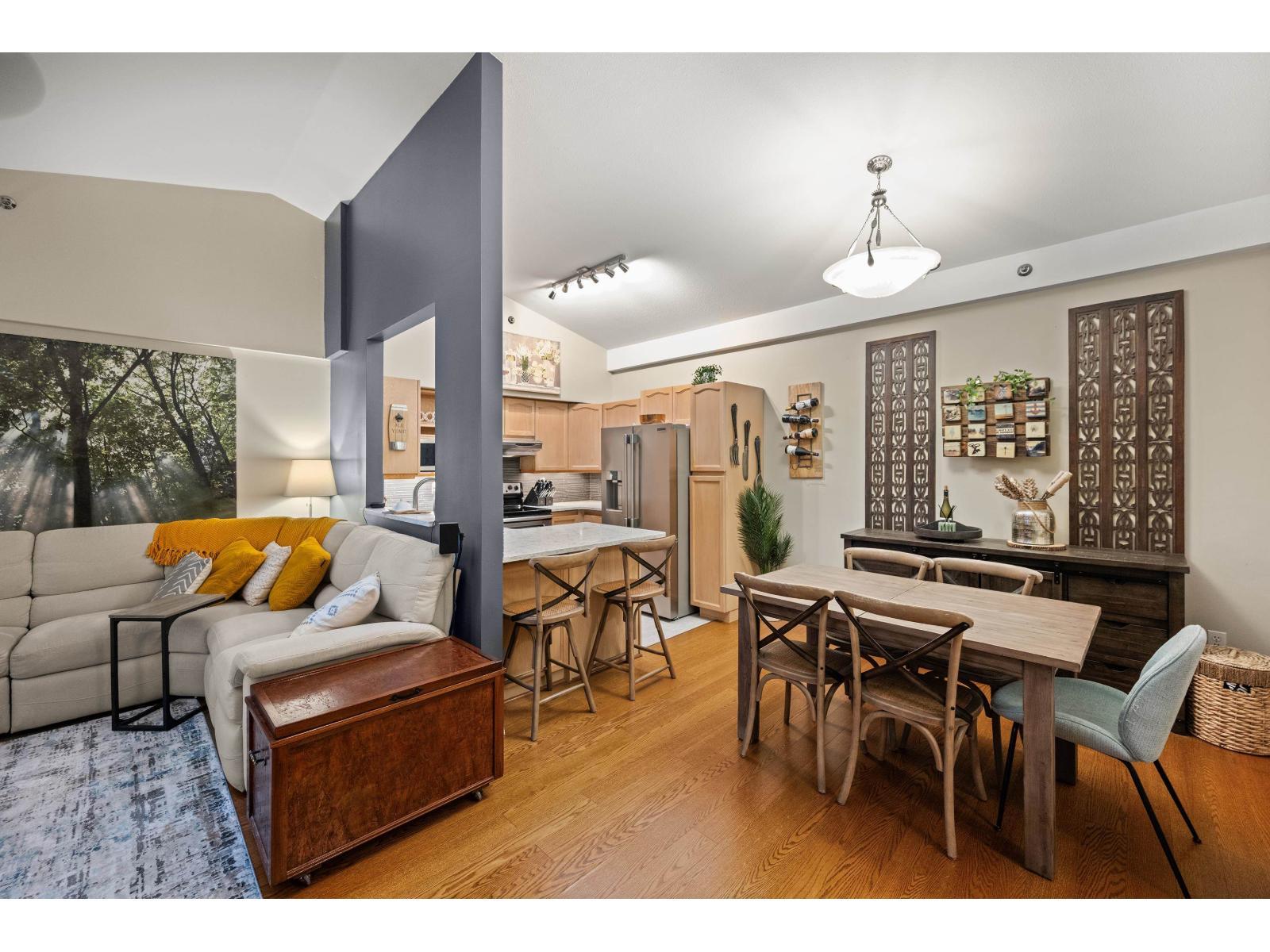 402 19721 64 Avenue, Langley, BC - Indoor