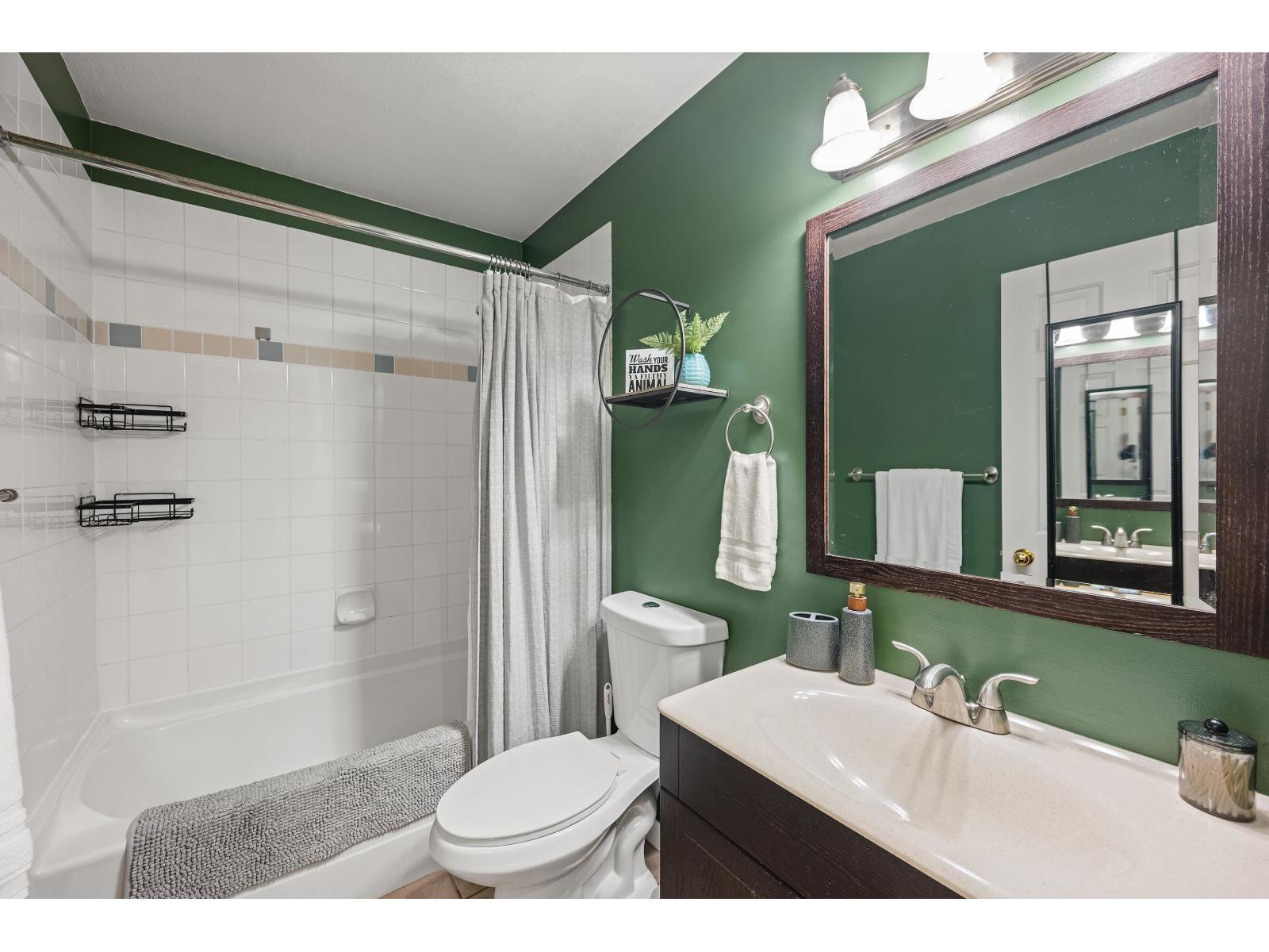 402 19721 64 Avenue, Langley, BC - Indoor Photo Showing Bathroom