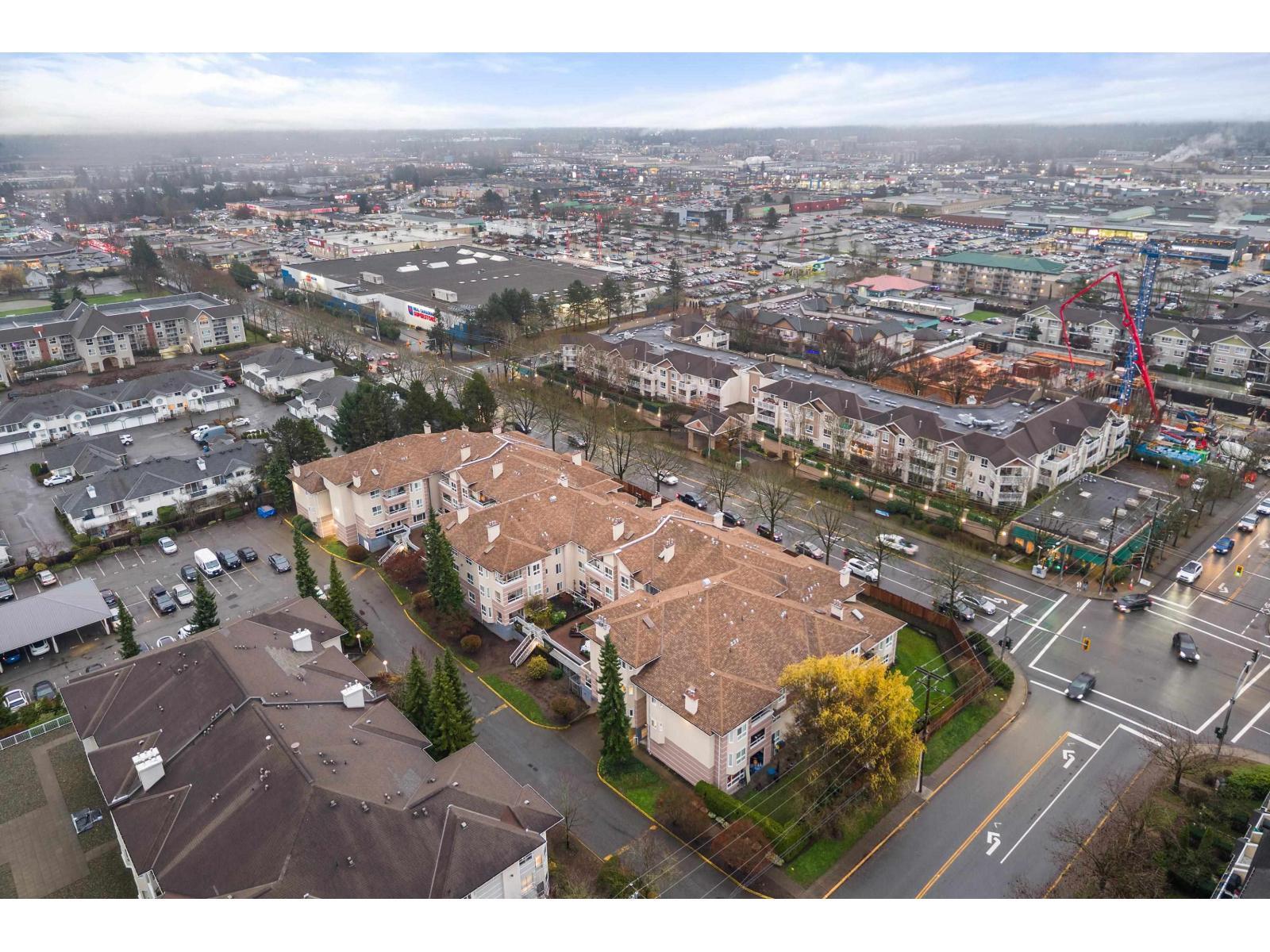 402 19721 64 Avenue, Langley, BC - Outdoor With View