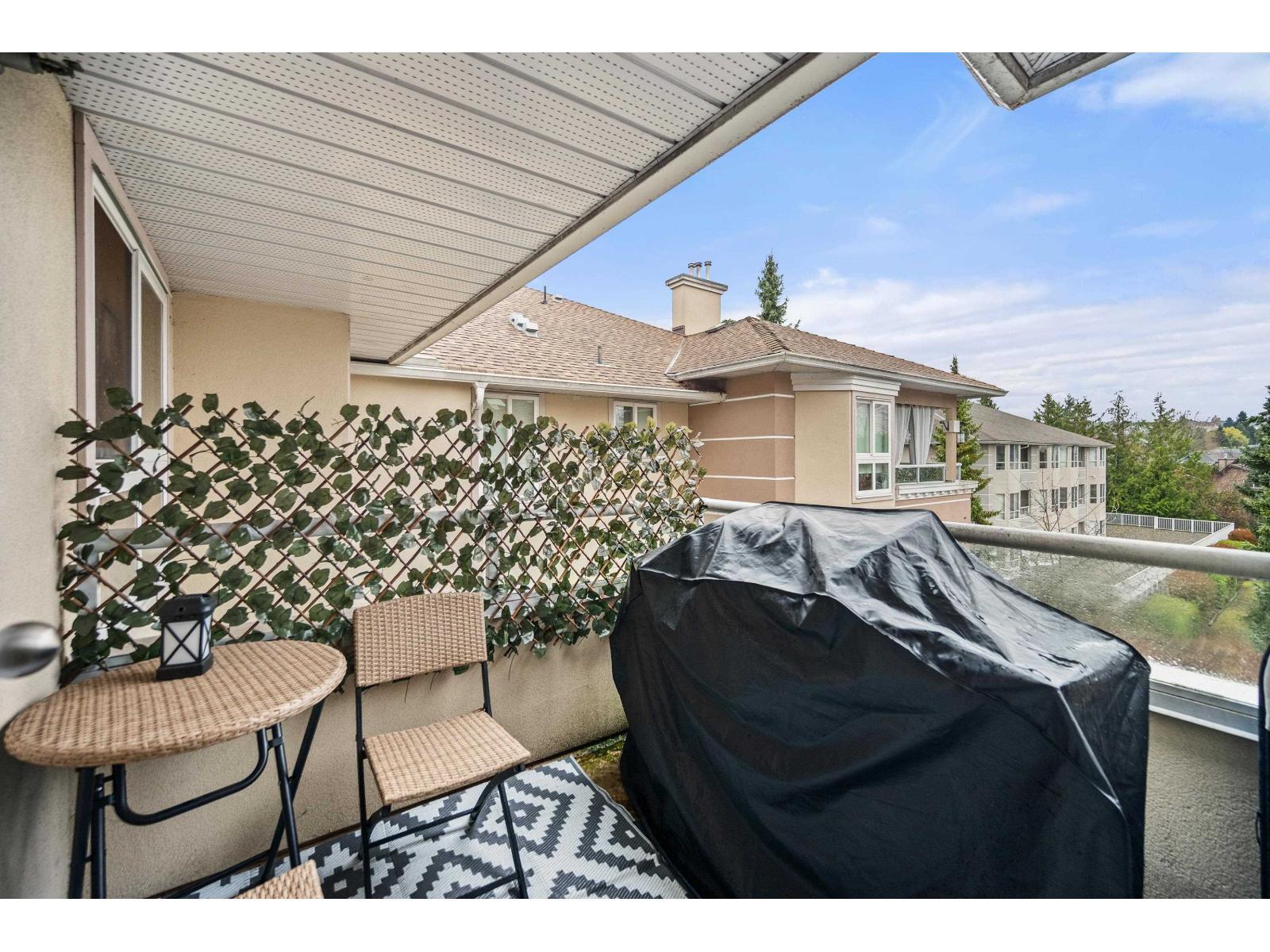 402 19721 64 Avenue, Langley, BC - Outdoor With Exterior