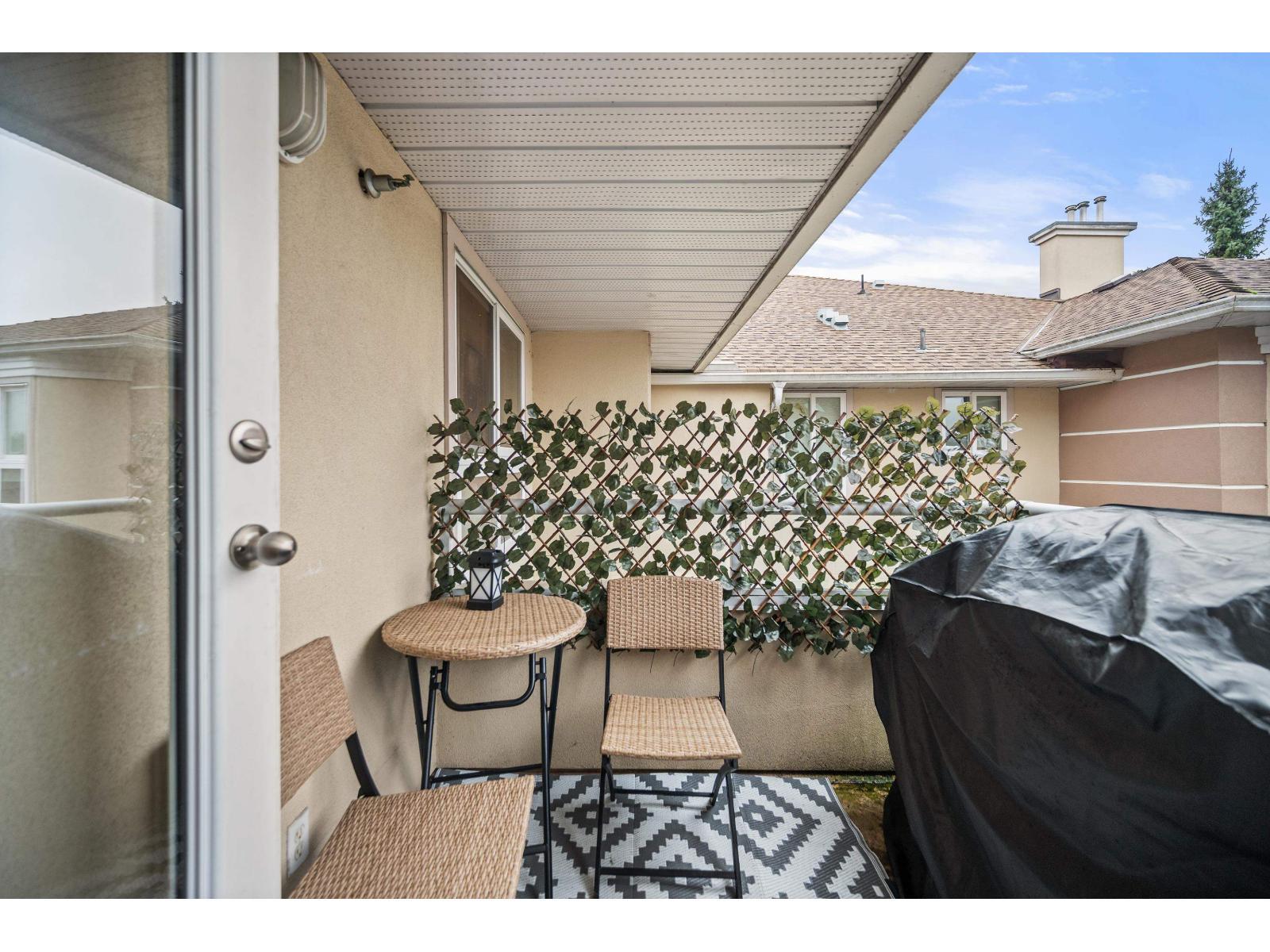 402 19721 64 Avenue, Langley, BC - Outdoor With Exterior