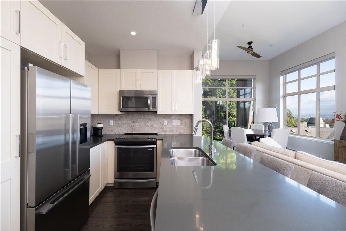 507 2855 156 Street, Surrey, BC - Indoor Photo Showing Kitchen With Double Sink With Upgraded Kitchen