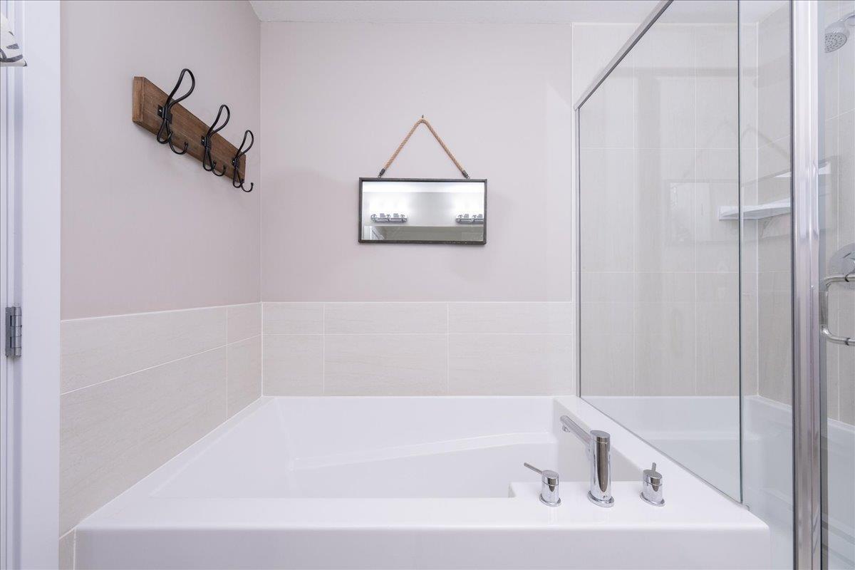 507 2855 156 Street, Surrey, BC - Indoor Photo Showing Bathroom