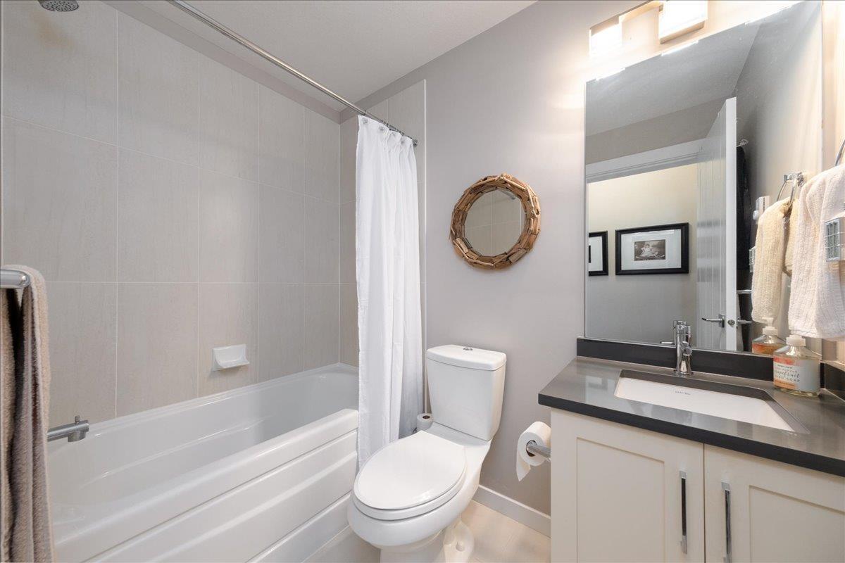 507 2855 156 Street, Surrey, BC - Indoor Photo Showing Bathroom