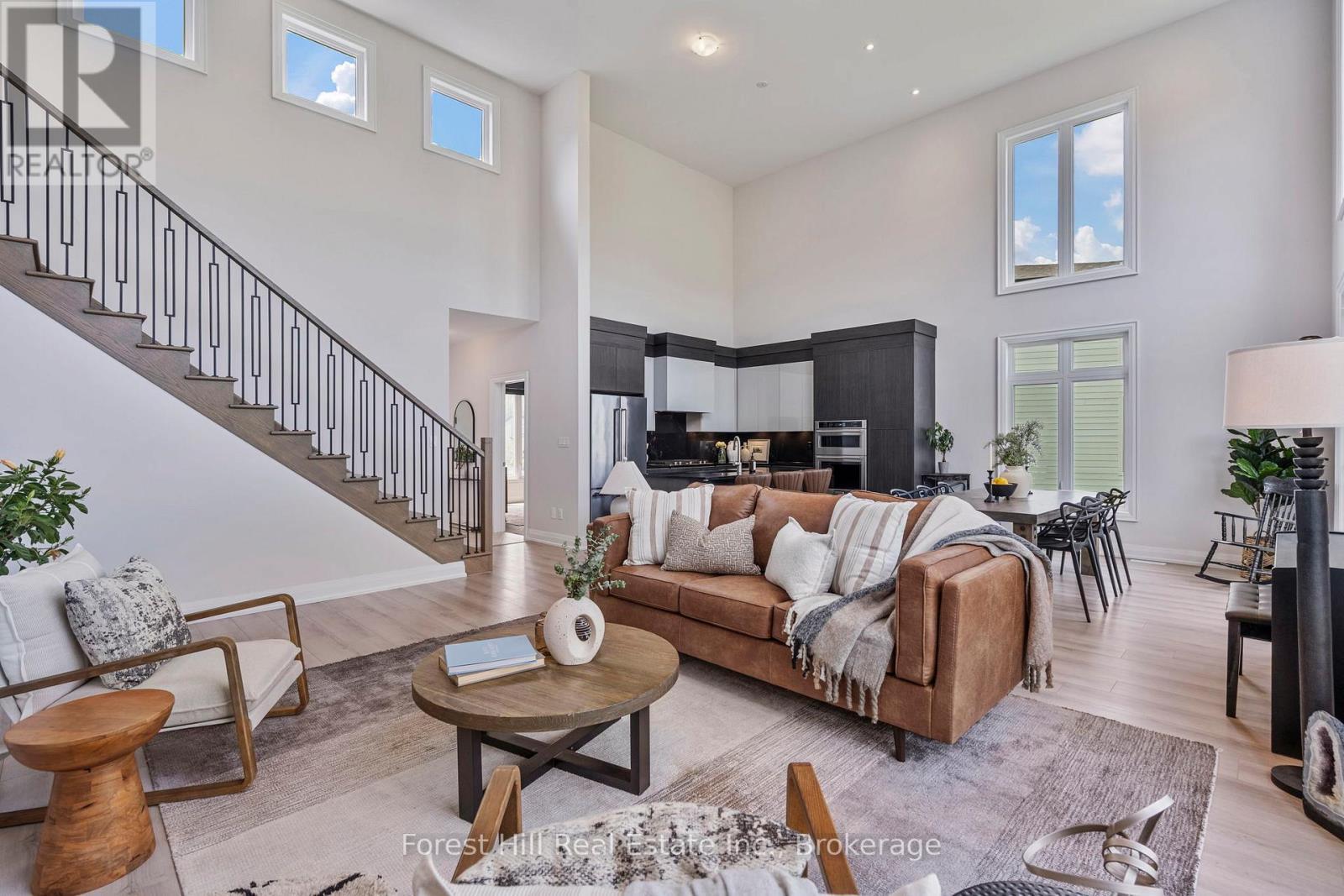 87 Goldie Court, Blue Mountains, ON - Indoor Photo Showing Living Room