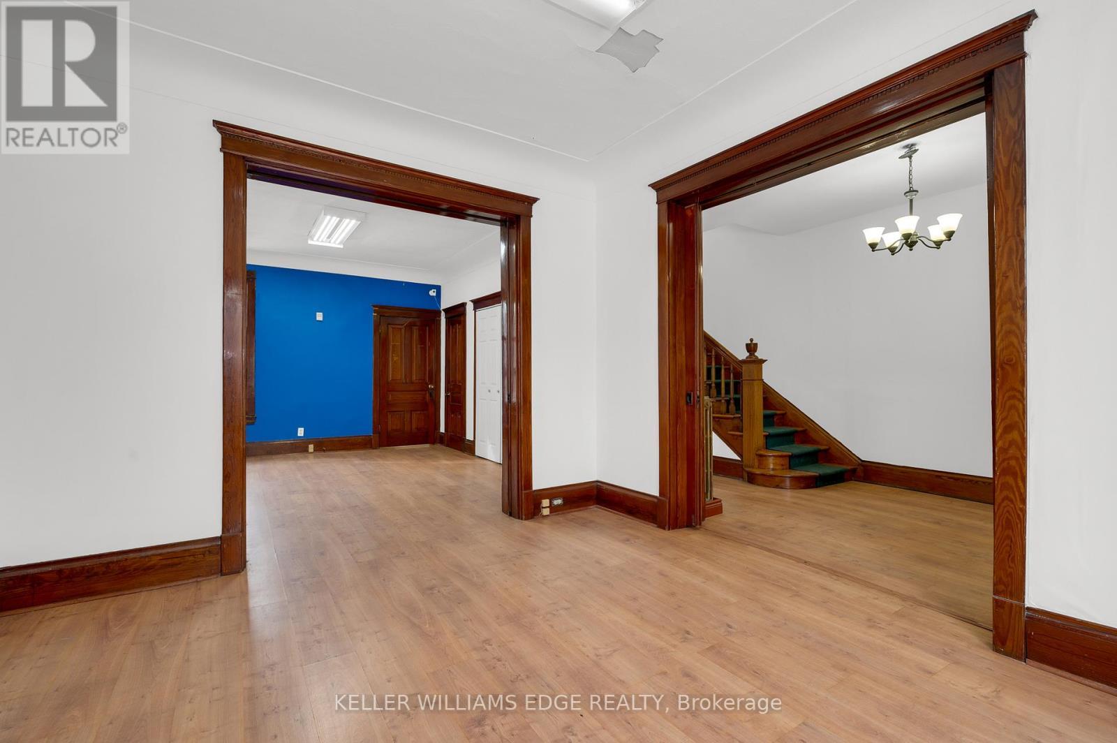 760 King Street E, Hamilton, ON - Indoor Photo Showing Other Room